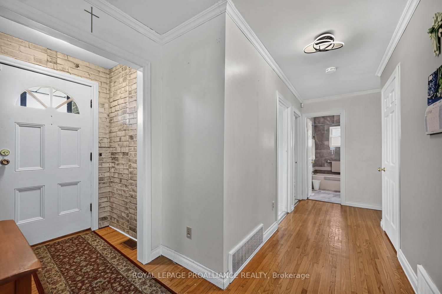 40 Aldershot Avenue, Brockville, ON K6V 2P8 photo 3