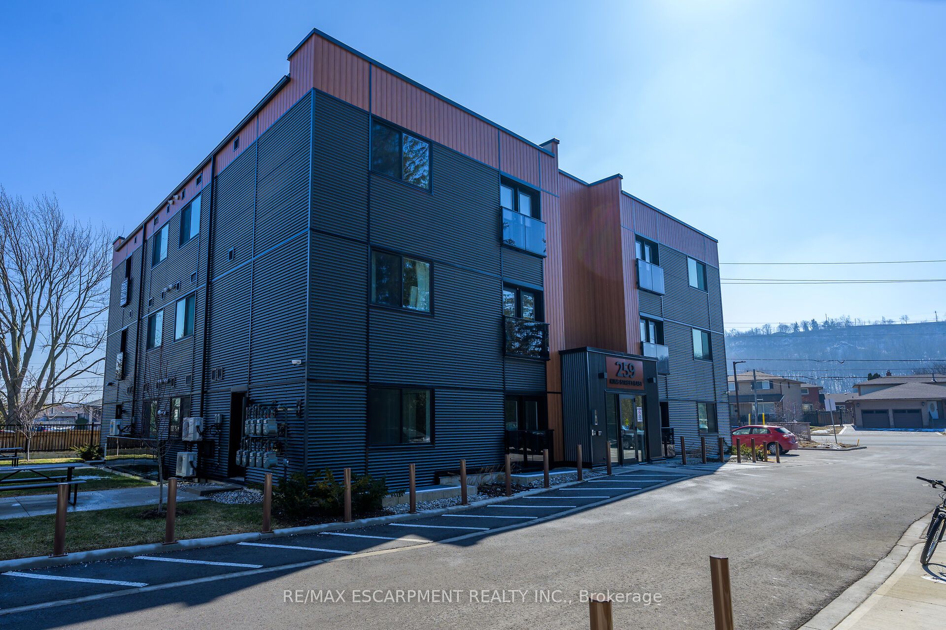 259 King Street E 303, Hamilton, ON L8G 1L9 photo 4