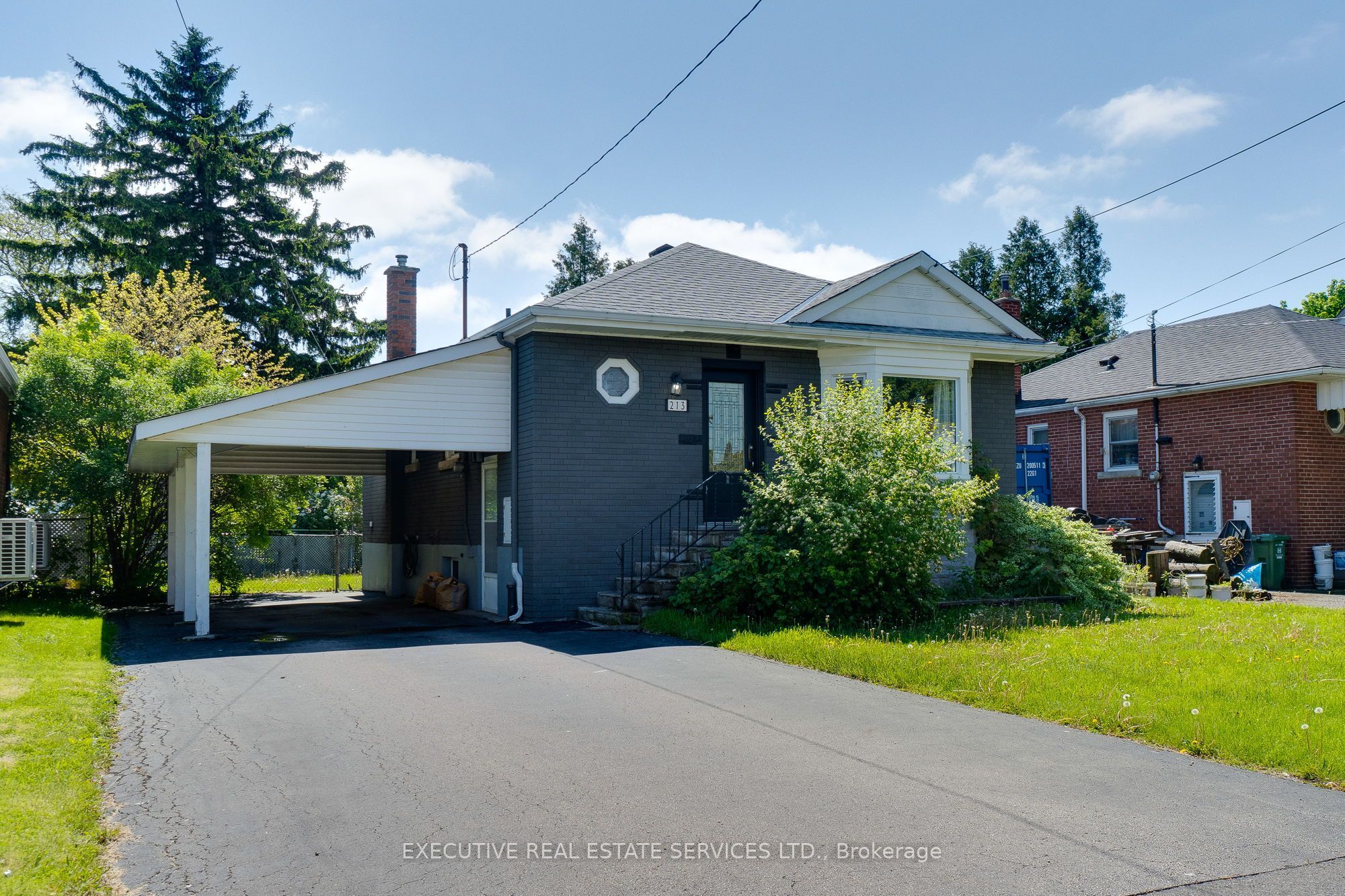 213 East 32nd Street, Hamilton, ON L8V 3S3