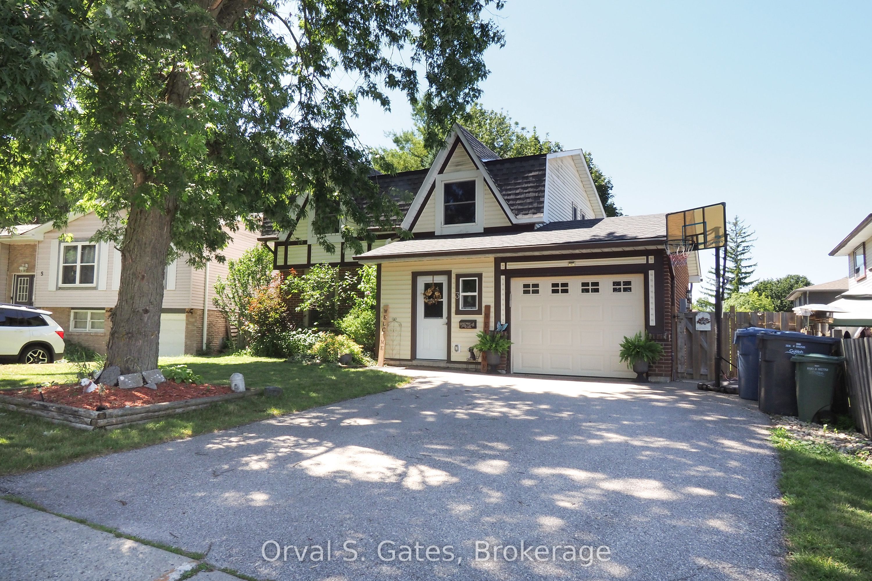 3 Queensdale Crescent, Guelph, ON N1H 6W4 photo 2