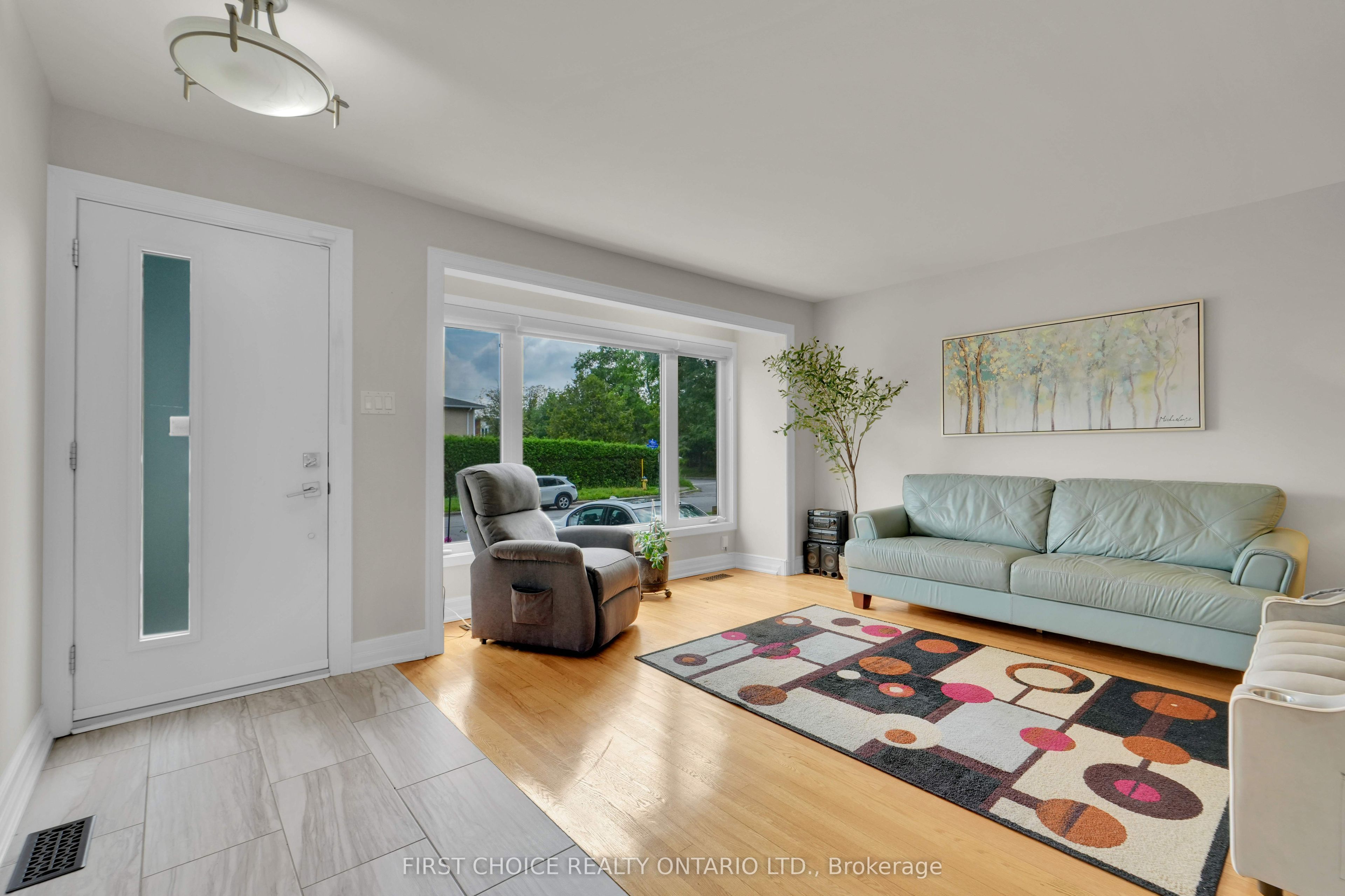 1442 Claymor Avenue, Mooneys Bay - Carleton Heights and Area, ON K2C 1S6 photo 4