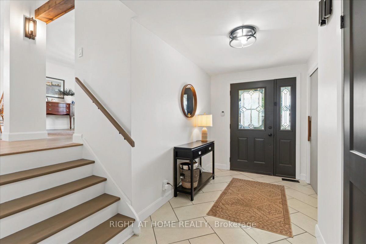 37 Patrick Street, Quinte West, ON K8V 4B4 photo 2