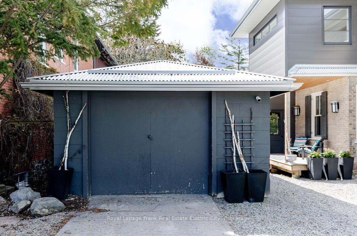 11 Conger Street, Peterborough, ON K9H 4Y7 photo 4
