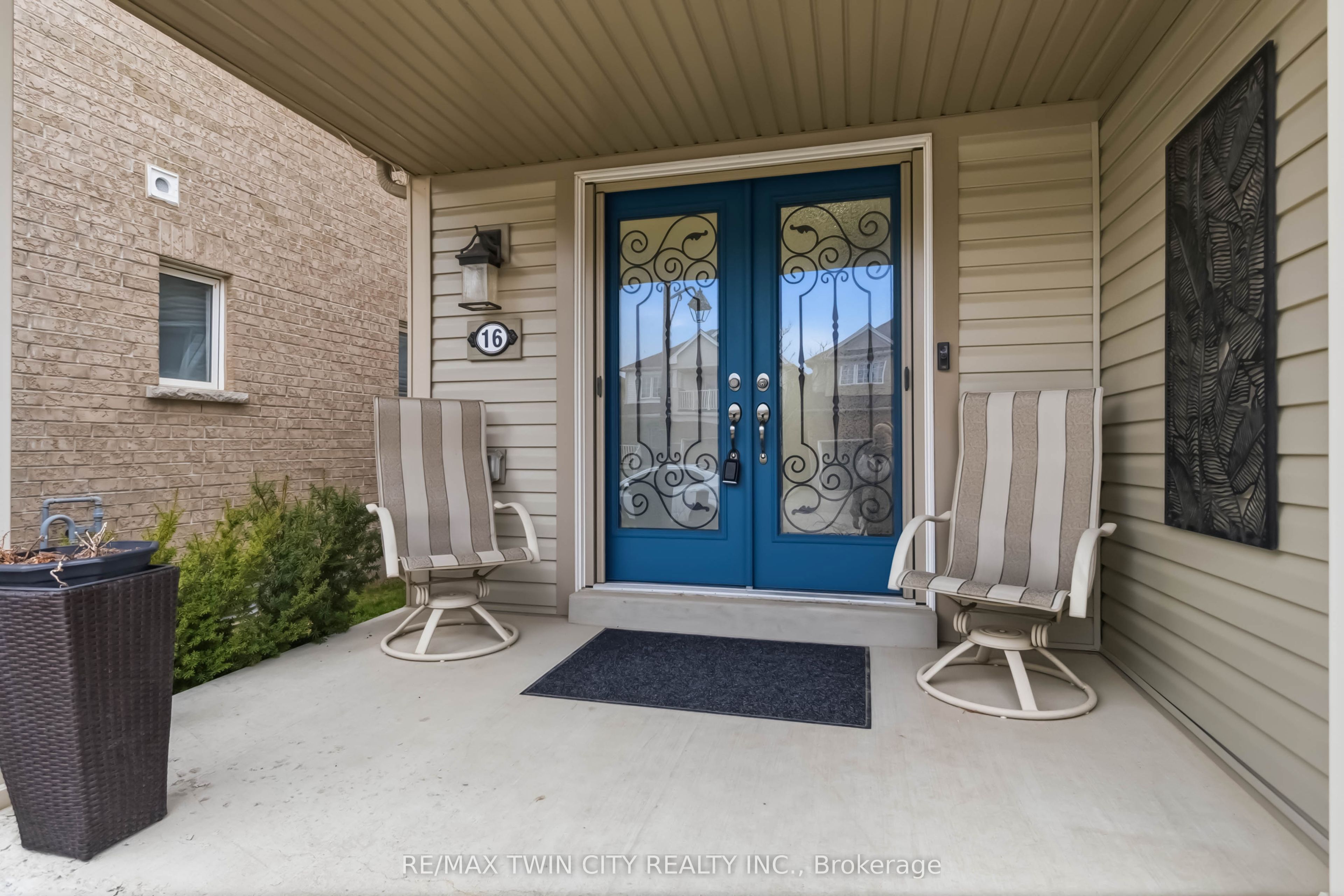 16 Pollard Street, Brantford, ON N3T 0K1 photo 3