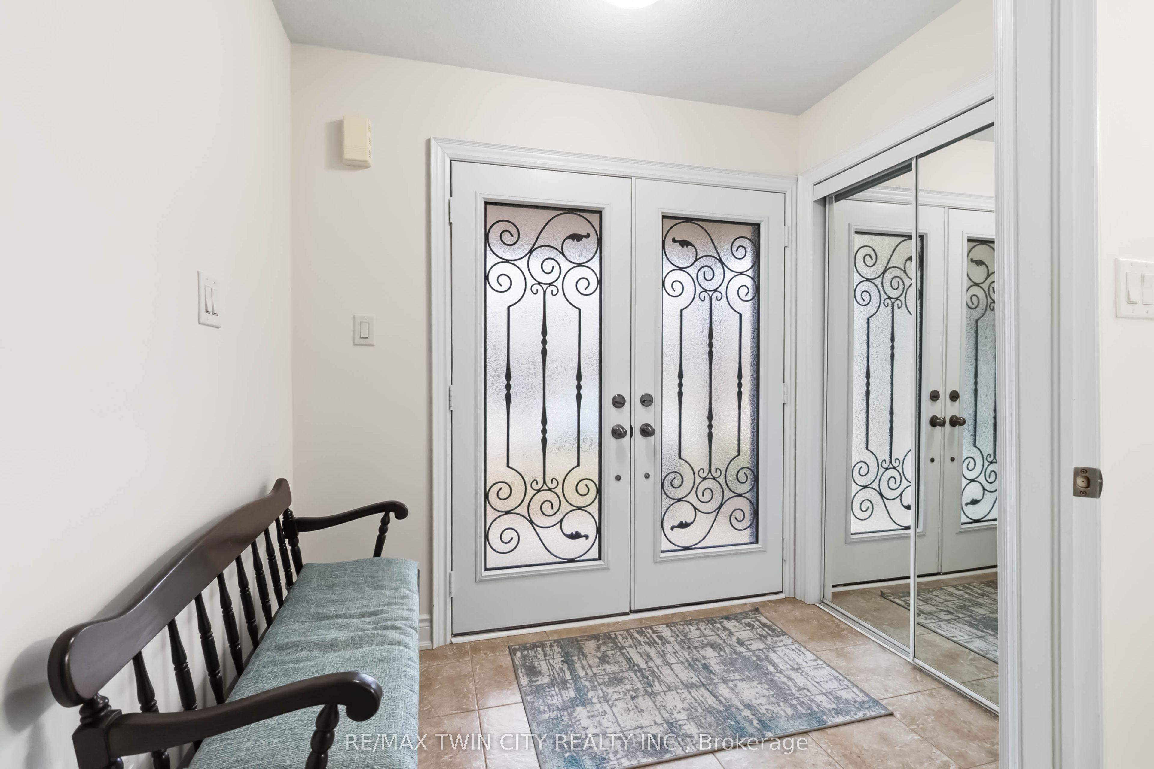 16 Pollard Street, Brantford, ON N3T 0K1 photo 4