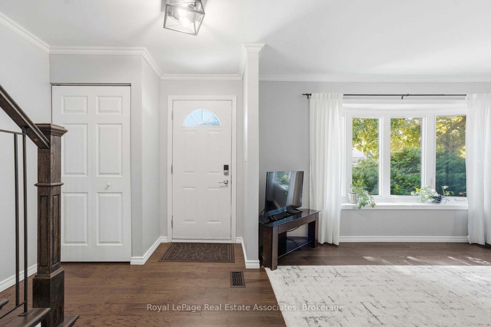 2 Wedgewood Avenue, Hamilton, ON L8K 5L8 photo 3