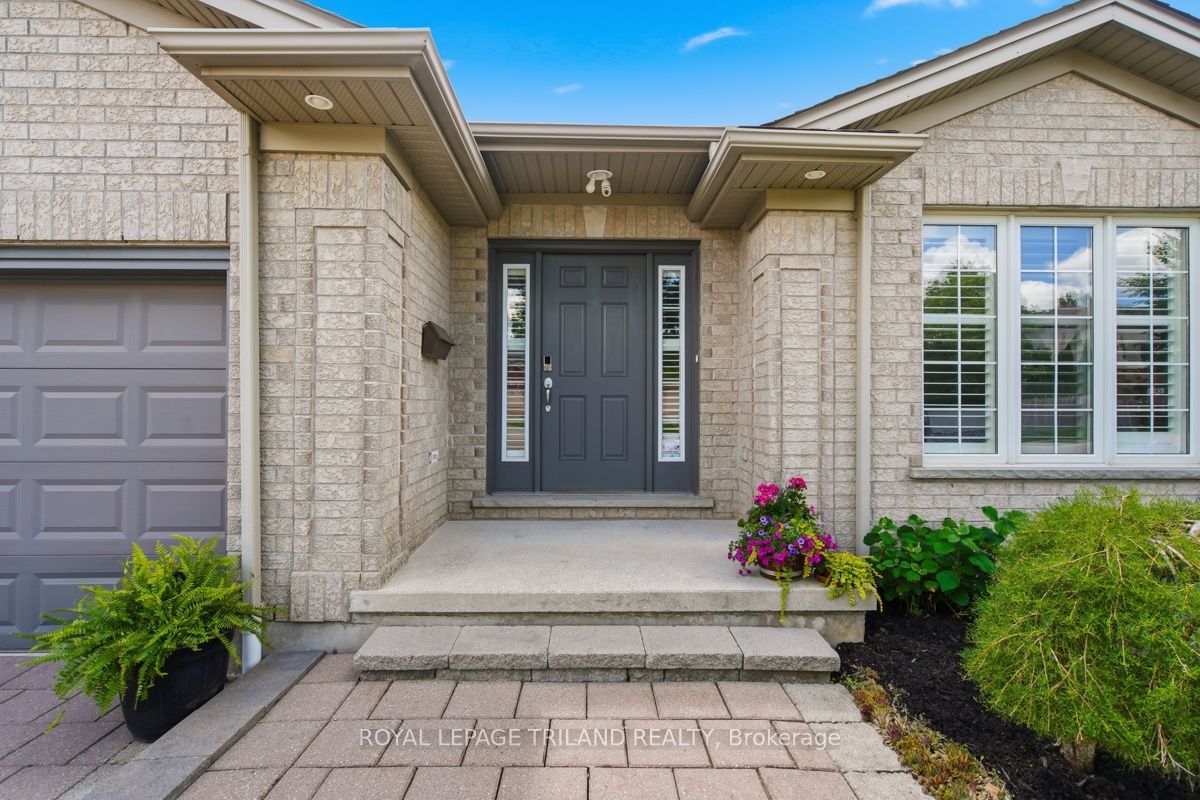 1731 Fiddlehead Place, London North, ON N6G 5M6 photo 3