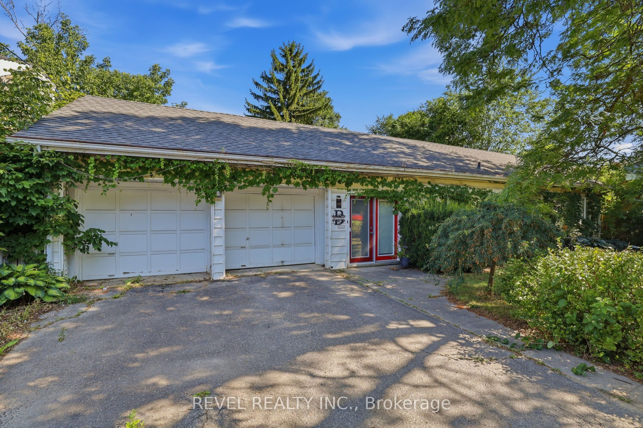 356 Thompson Road, London South, ON N5Z 2Z7 photo 2