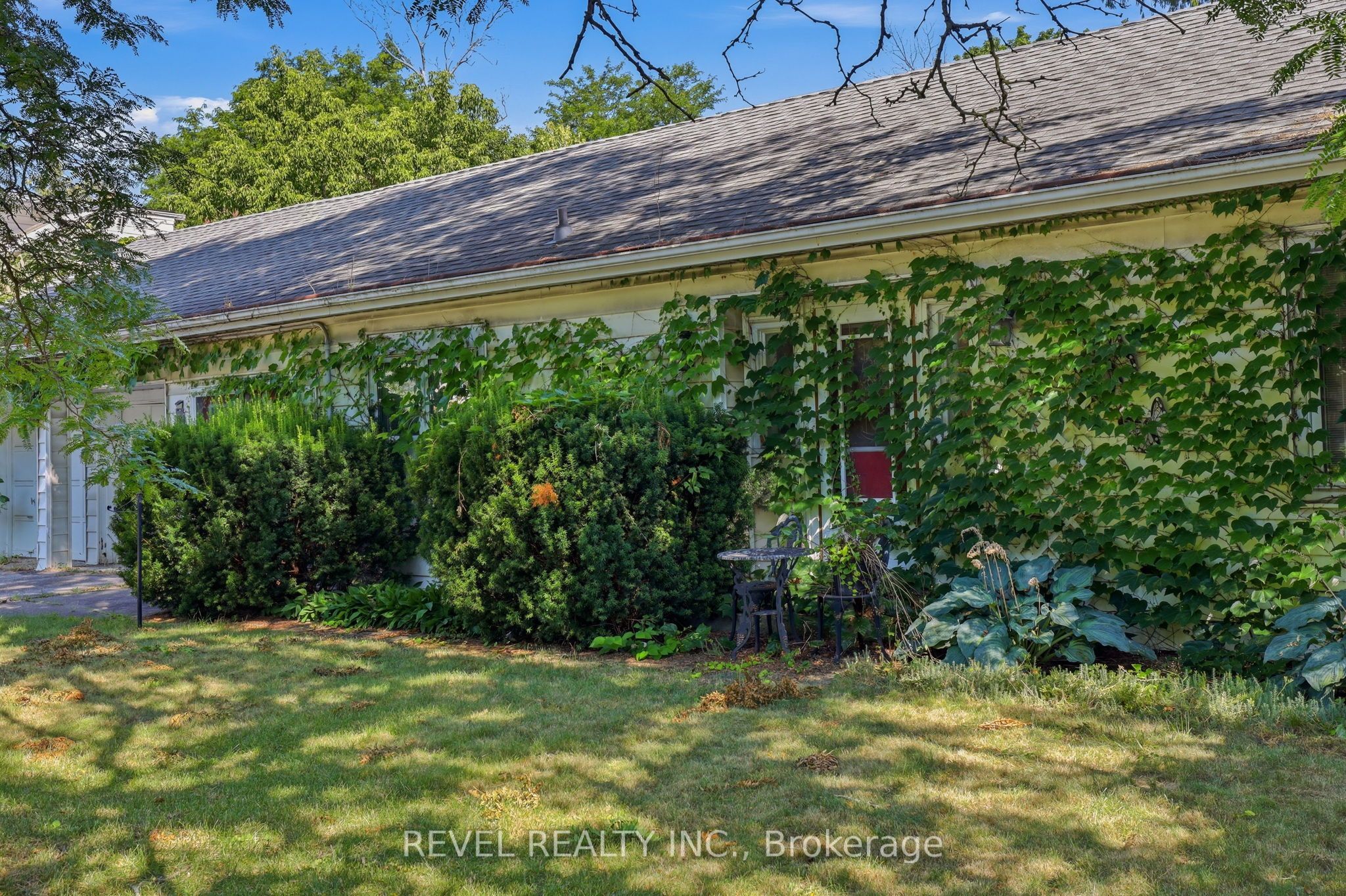 356 Thompson Road, London South, ON N5Z 2Z7 photo 5