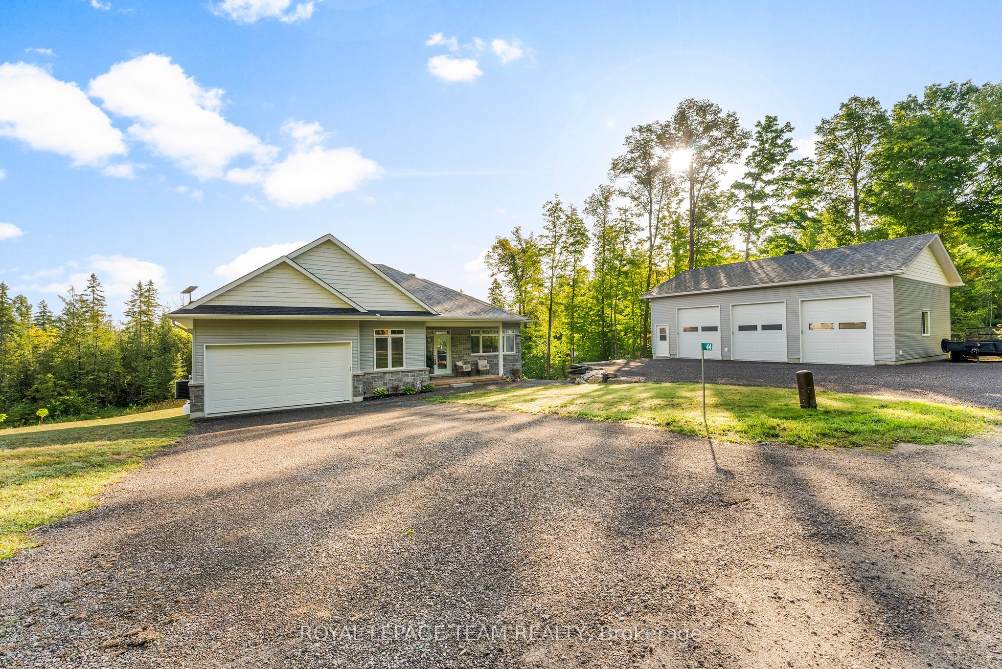 44 Morning Flight Court, Greater Madawaska, ON K0J 1H0