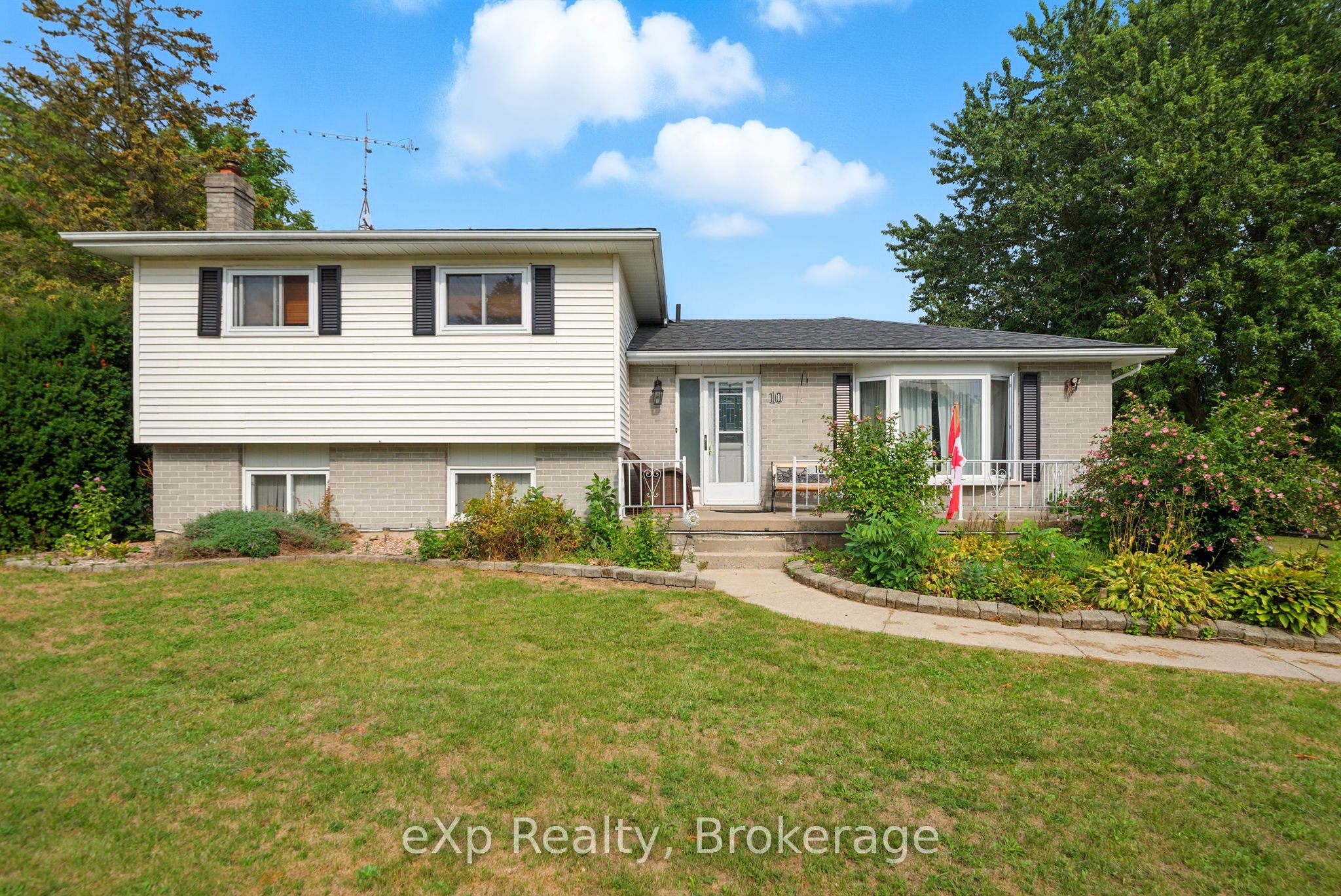 10 Burgess Crescent, Hamilton Township, ON K9A 4J7
