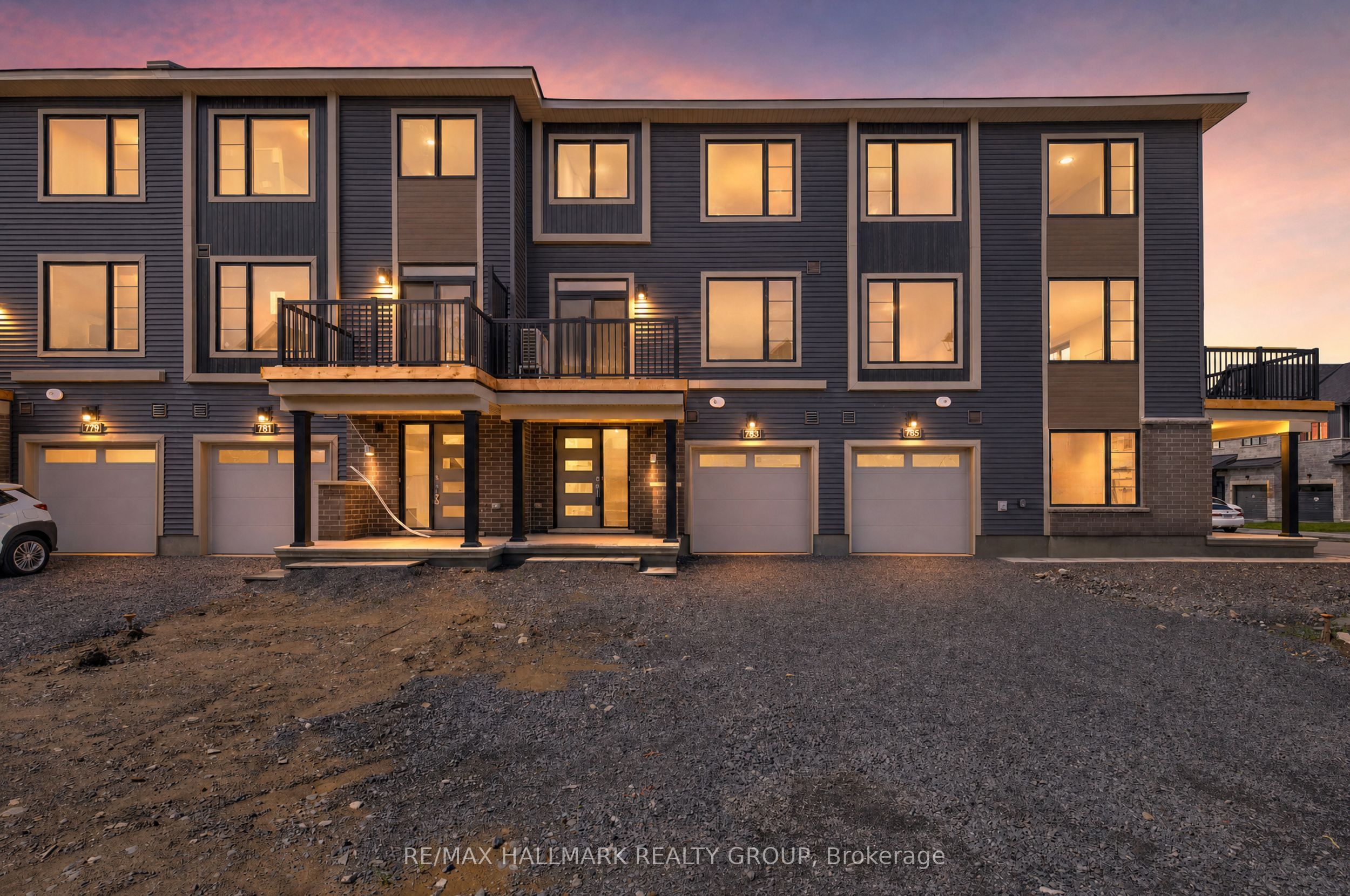 783 Tadpole Crescent, Barrhaven, ON K2J 7M9