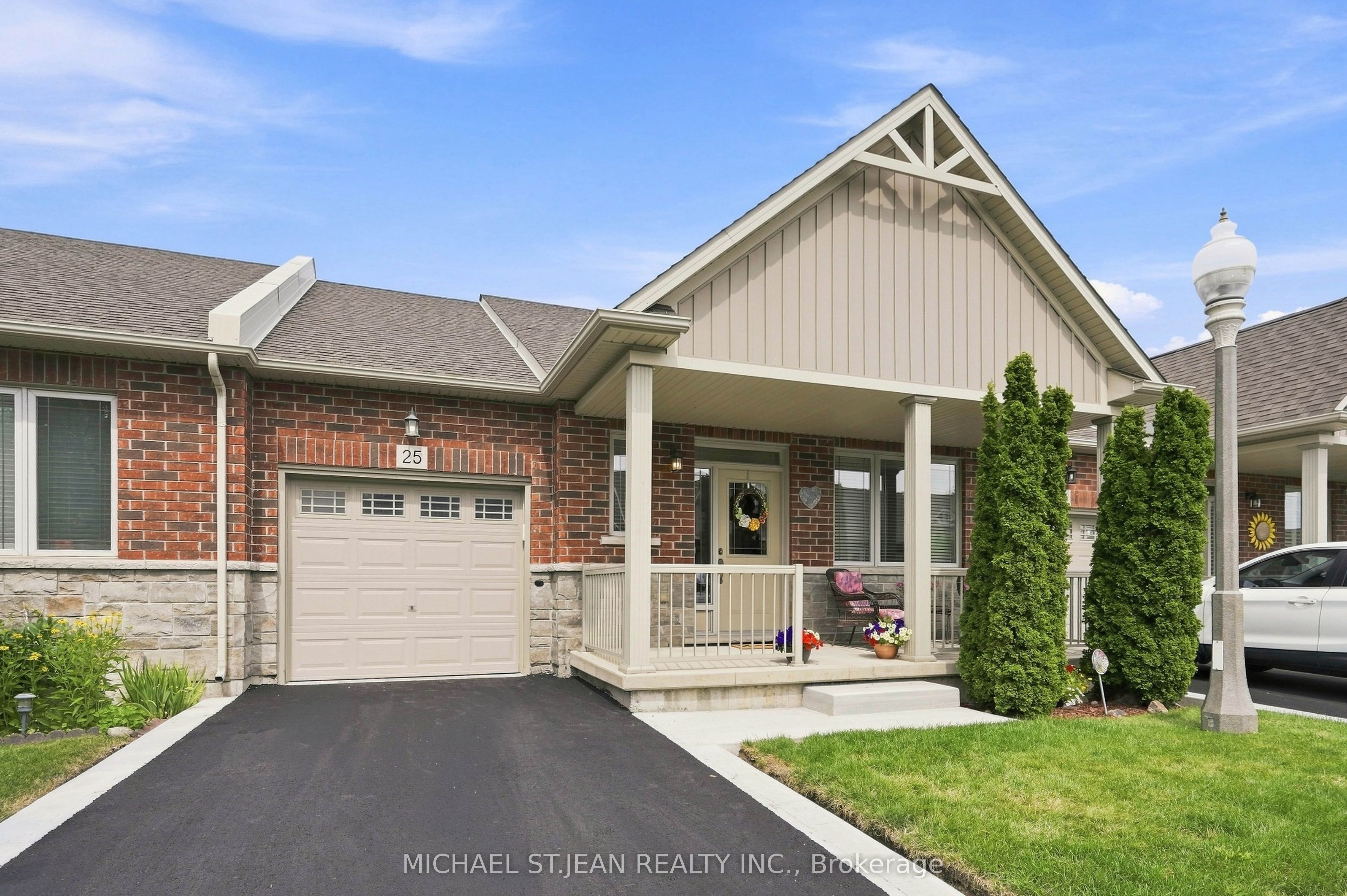 25 Stickland Lane, Hamilton, ON L0R 1C0 photo 2
