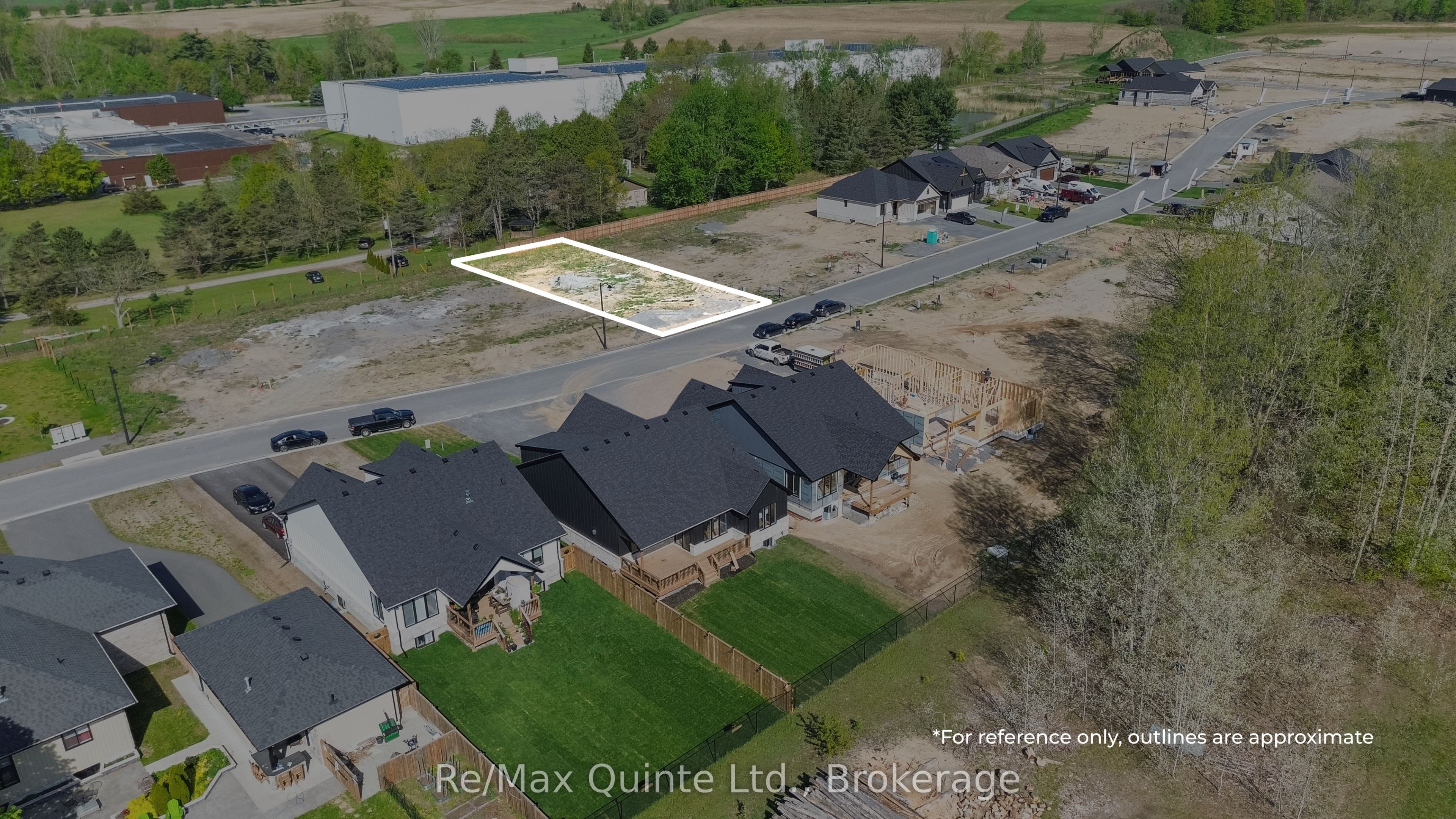 17 Deerview Drive, Quinte West, ON K8V 0L8 photo 3