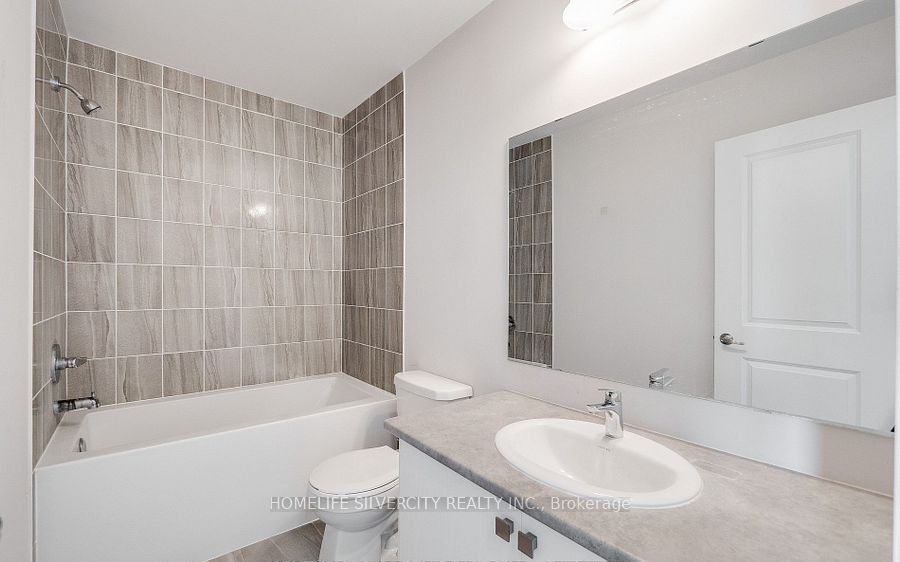 585 Colborne Street E 104, Brantford, ON N3S 0K4 photo 4