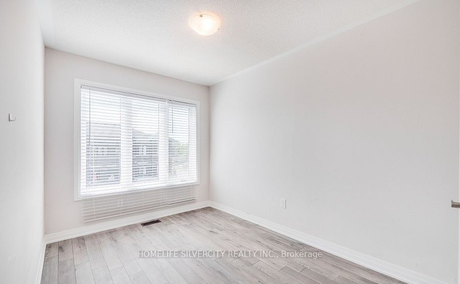 585 Colborne Street E 104, Brantford, ON N3S 0K4 photo 5