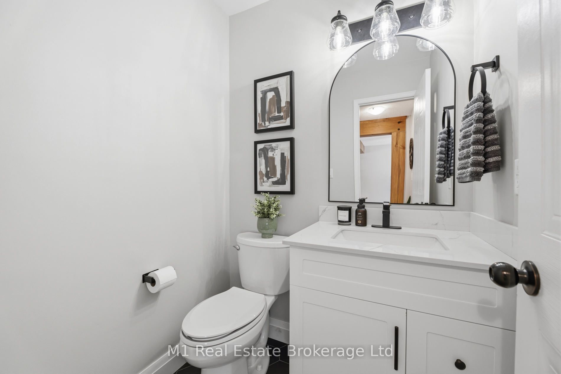 753 Woodhill Drive, Centre Wellington, ON N1M 3N2 photo 3