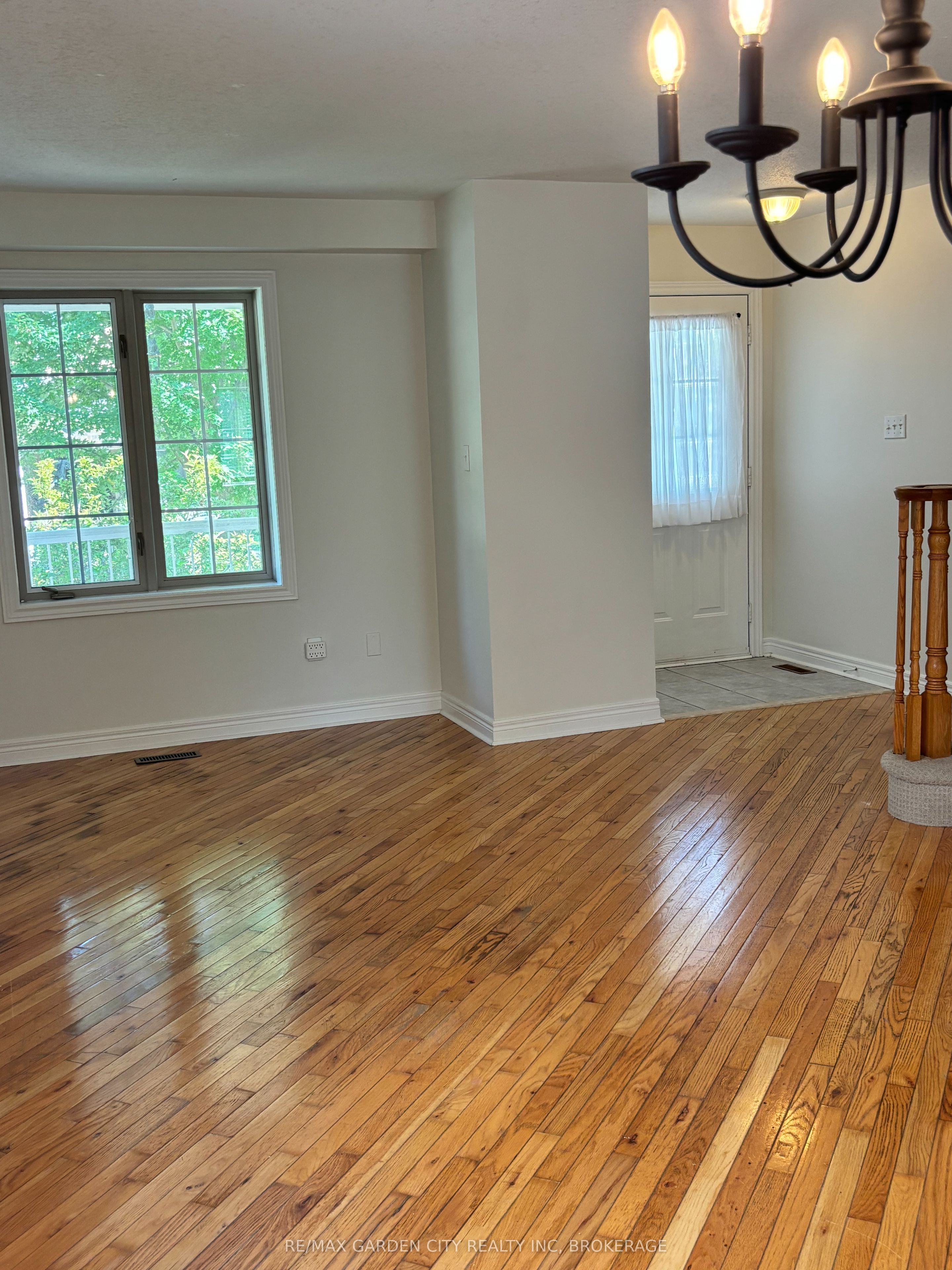 31 Robertson Road, Niagara-on-the-Lake, ON L0S 1J0 photo 4