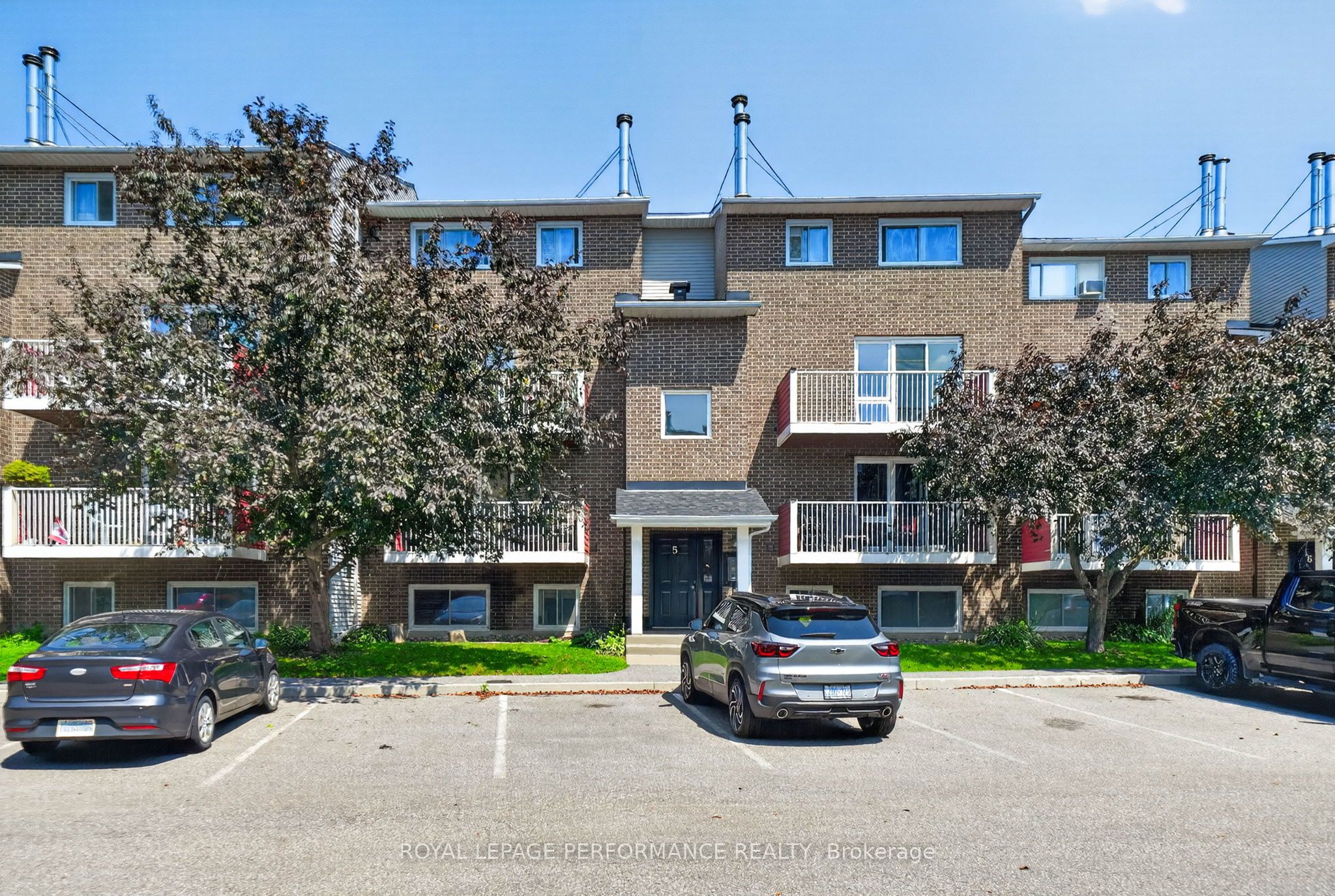 1589 St Bernard Street 502, Blossom Park - Airport and Area, ON K1T 3H7 photo 2
