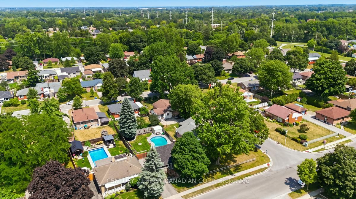28 Tweedsmuir Avenue, London East, ON N5W 1K5 photo 2