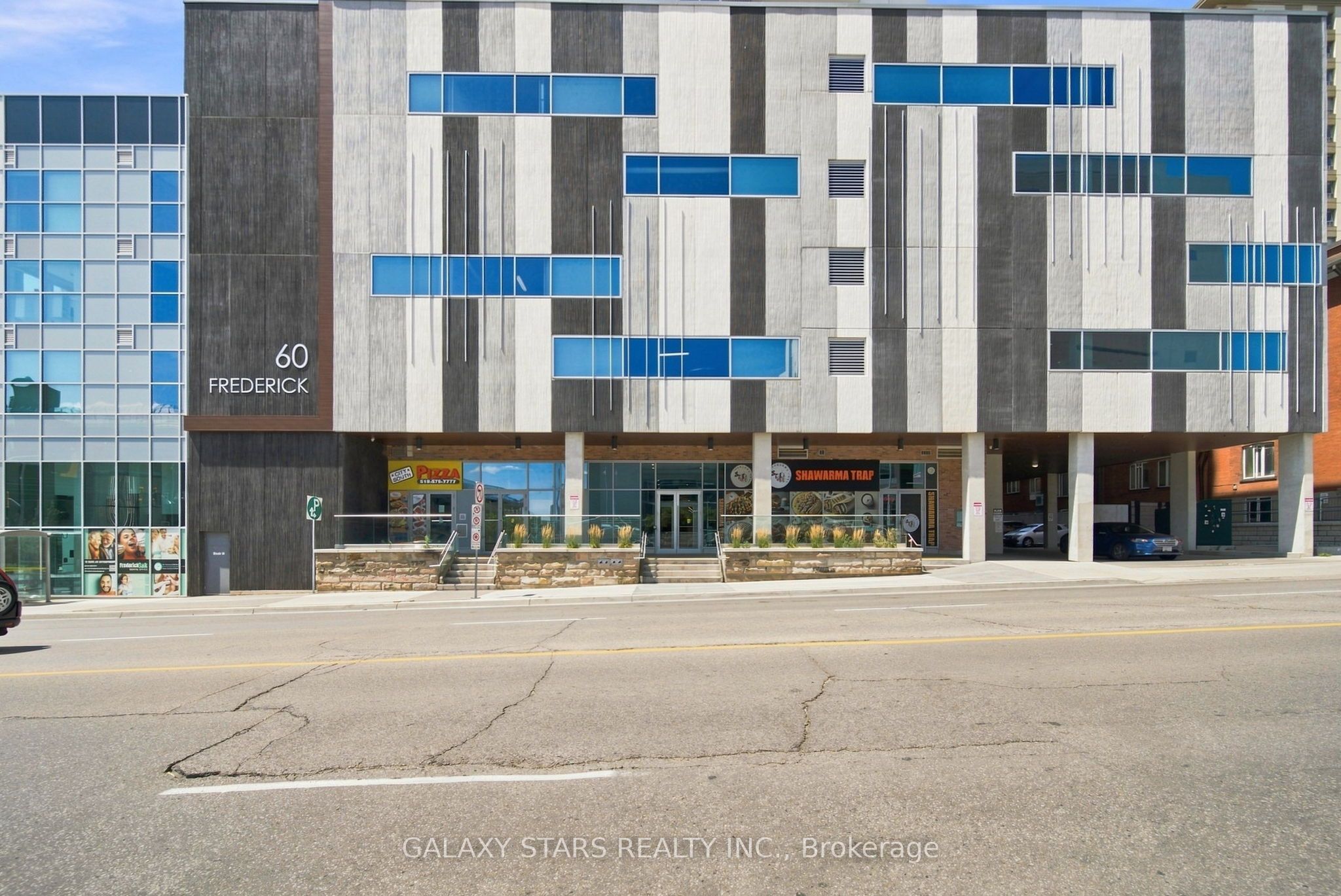 60 Frederick Street 1614, Kitchener, ON N2H 0C7 photo 3