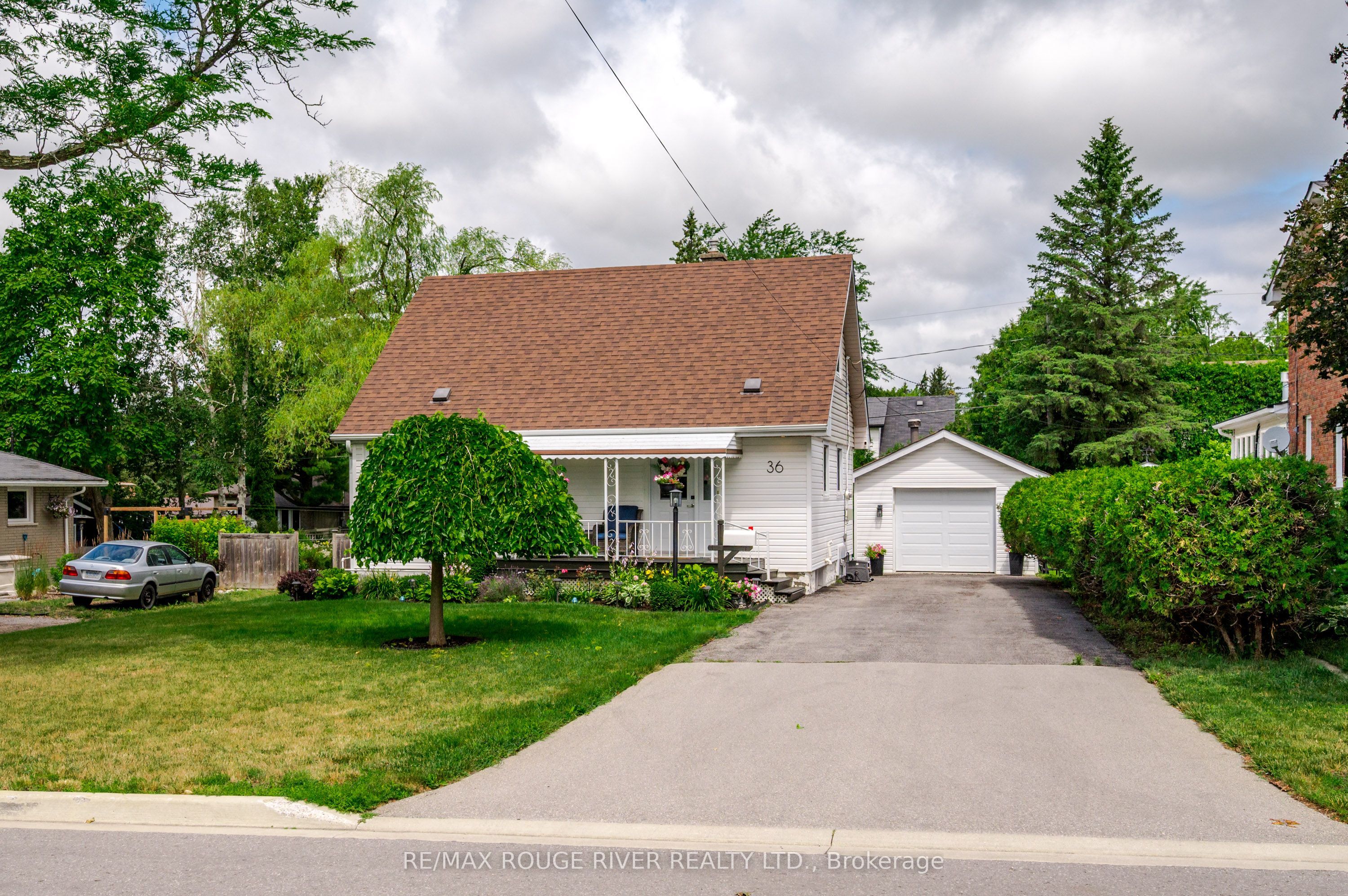 36 Kawartha Drive, Kawartha Lakes, ON K9V 1A5 photo 2
