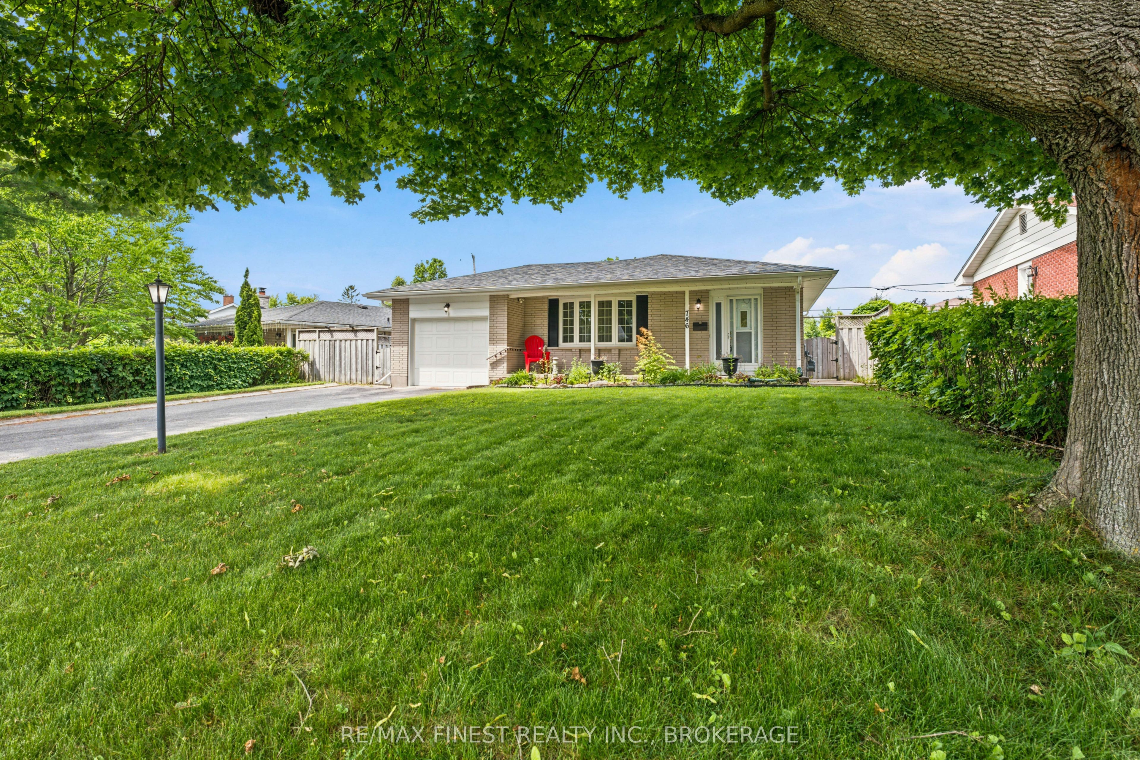 746 Laidlaw Crescent, Kingston, ON K7M 5M5 photo 4
