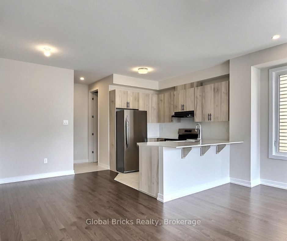 524 Oldenburg Avenue, Stittsville - Munster - Richmond, ON K0A 2Z0 photo 2