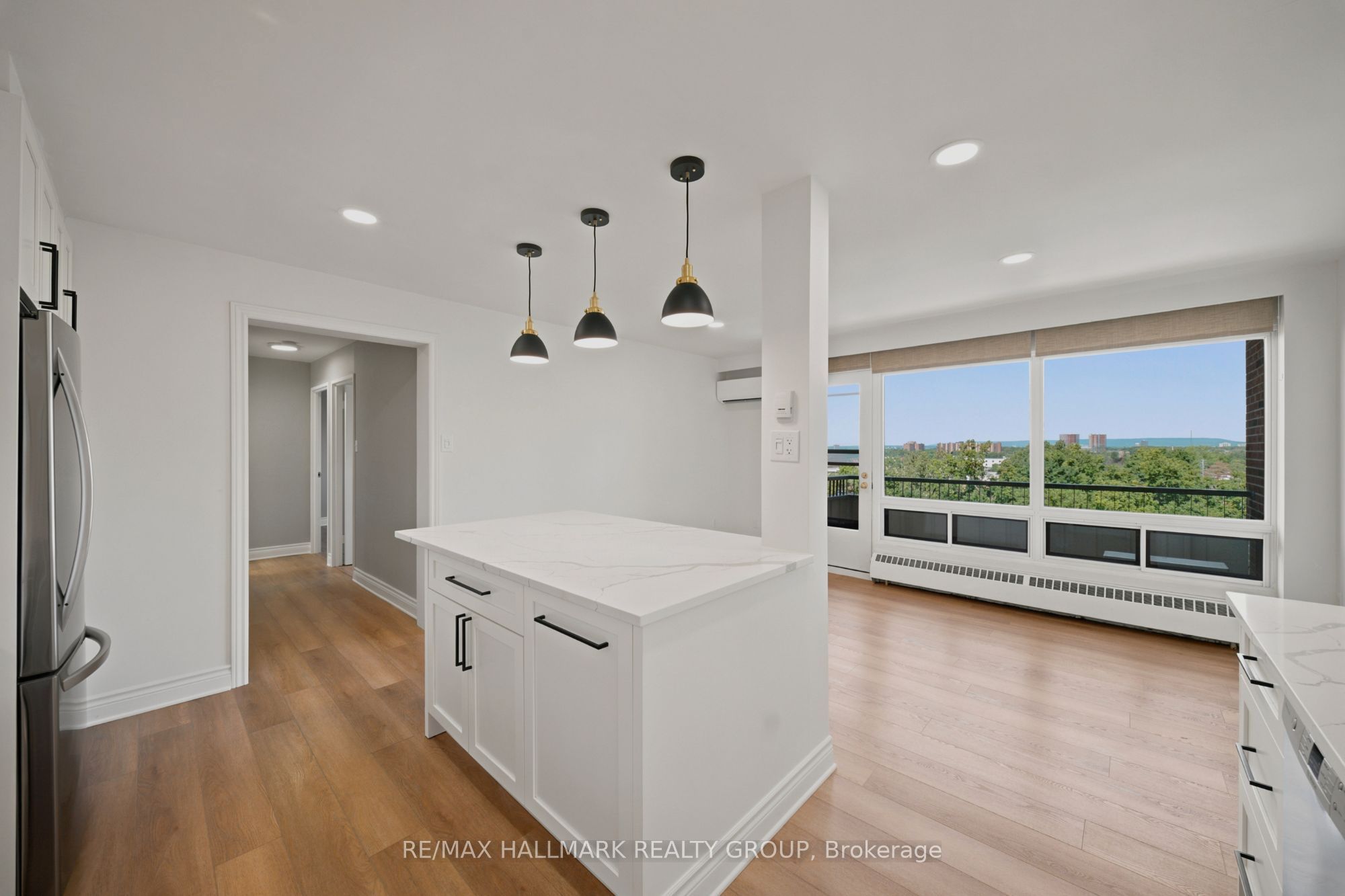 20 CHESTERTON Drive 714, Cityview - Parkwoods Hills - Rideau Shore, ON K2E 6Z7 photo 2