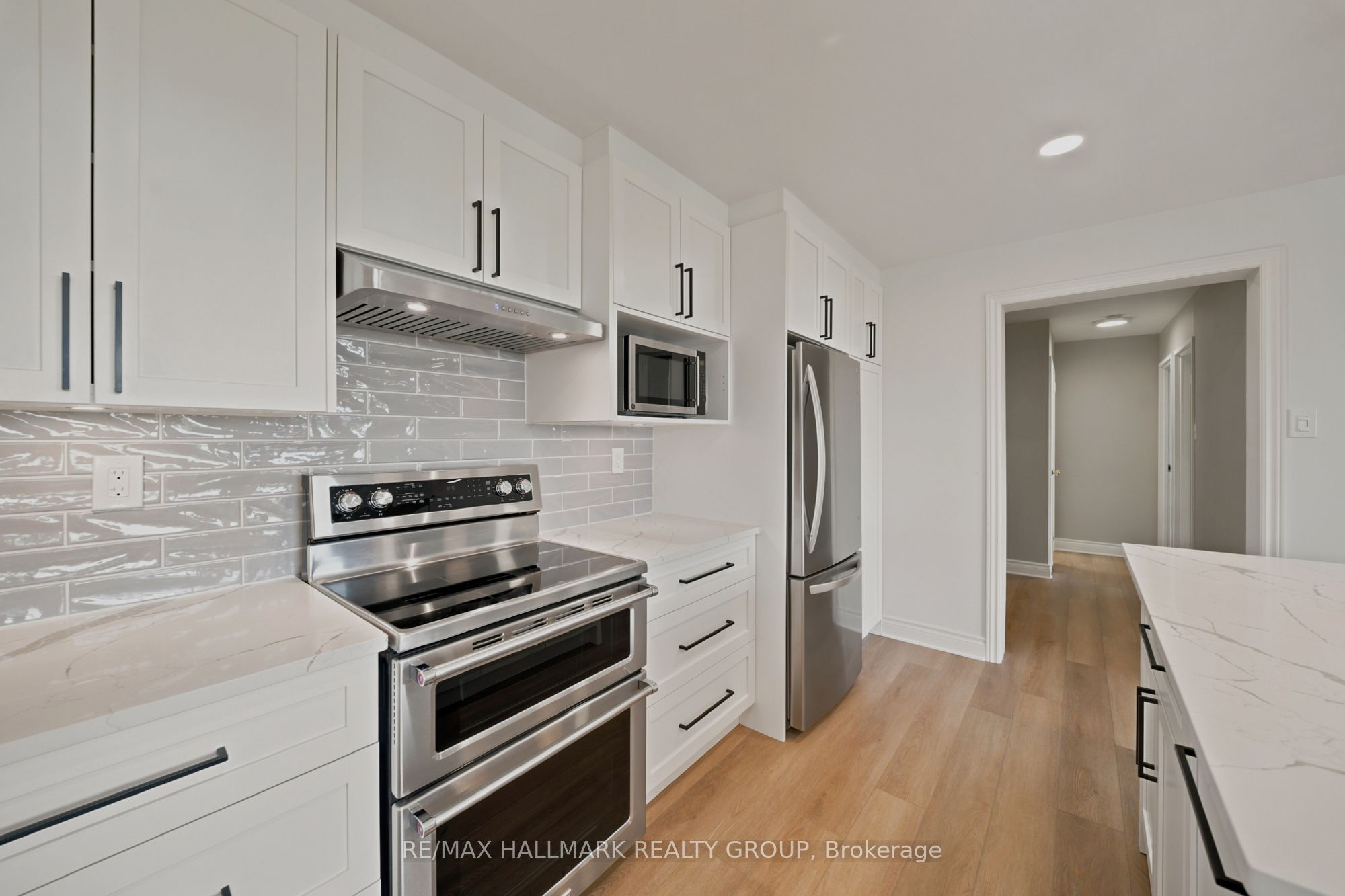 20 CHESTERTON Drive 714, Cityview - Parkwoods Hills - Rideau Shore, ON K2E 6Z7 photo 4