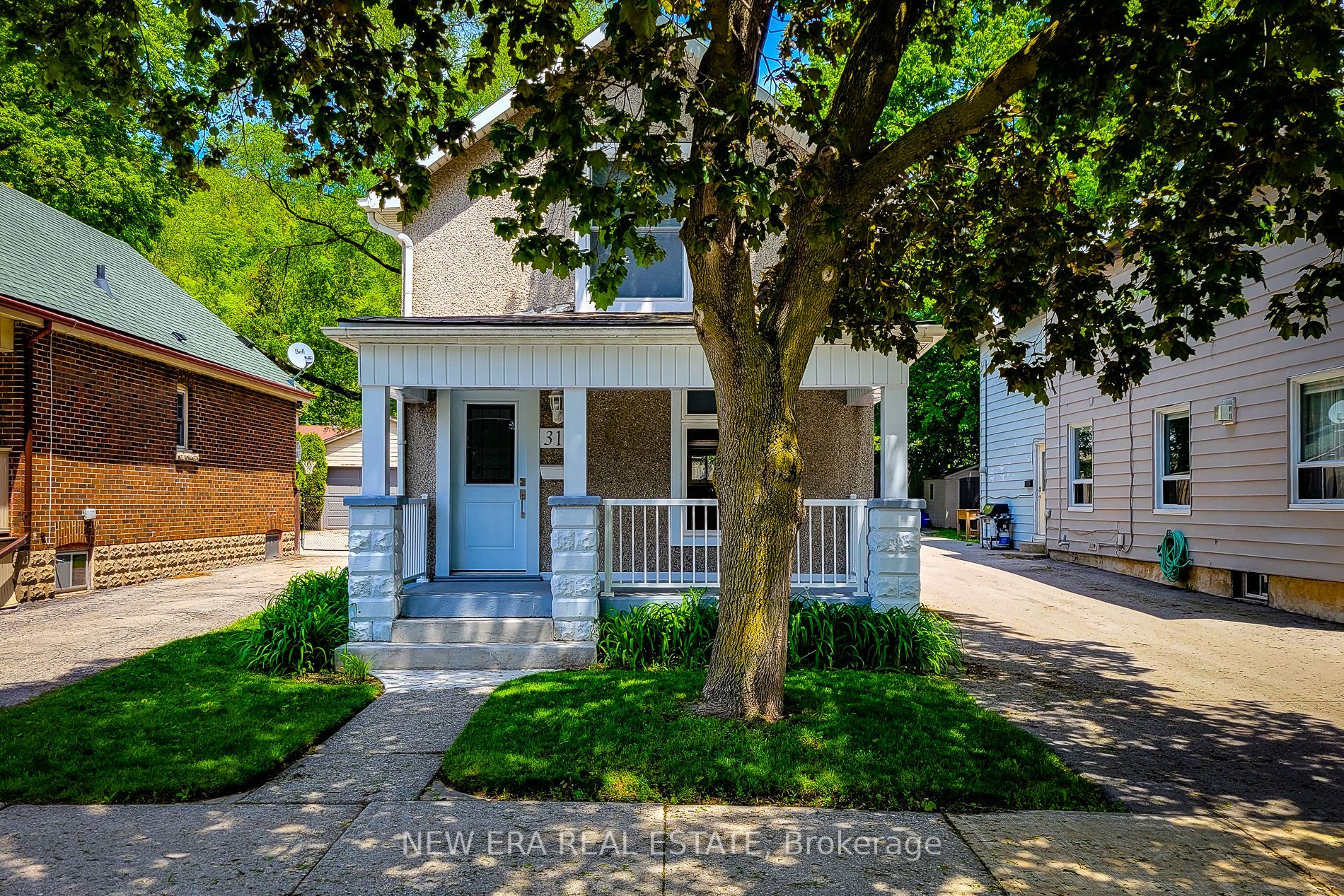 319 King Street W, Hamilton, ON L9H 1W5 photo 2