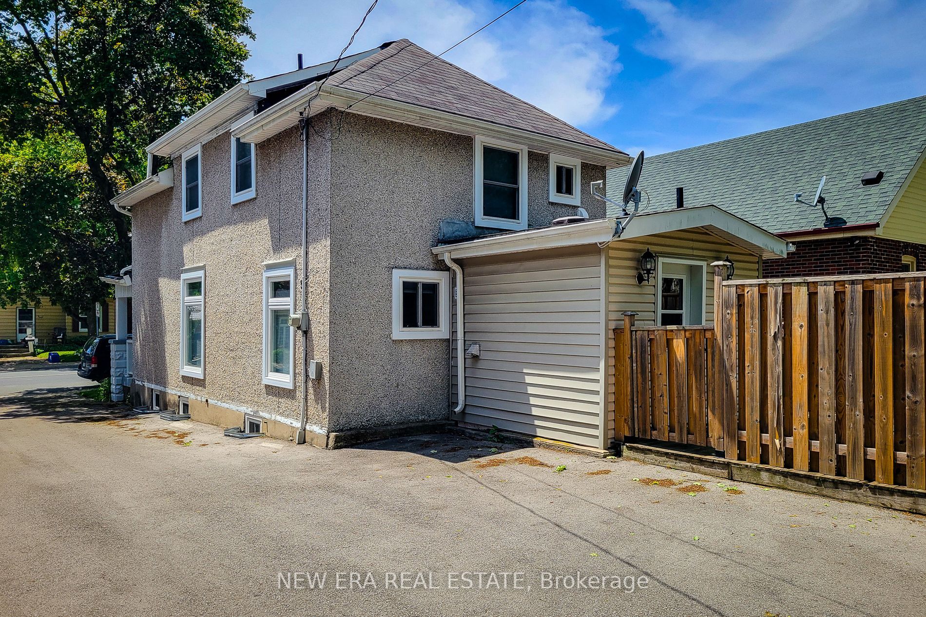 319 King Street W, Hamilton, ON L9H 1W5 photo 5