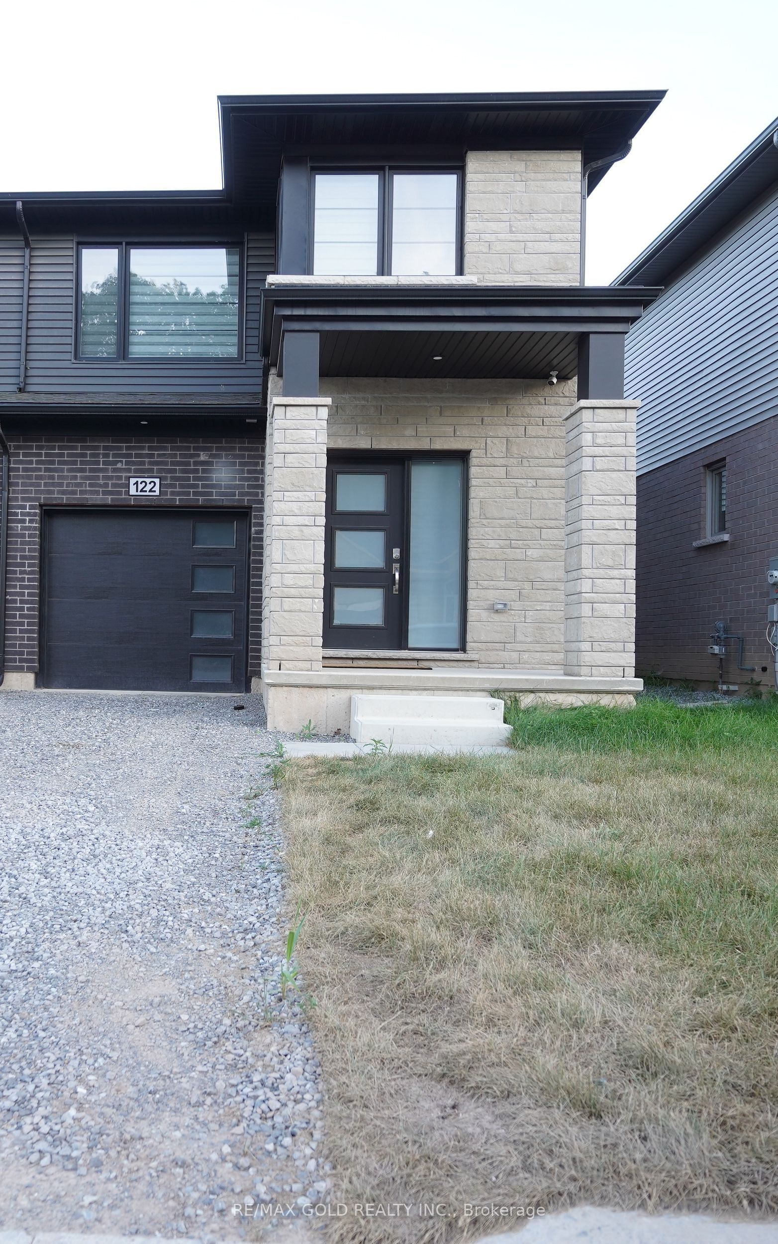 122 Willson Drive, Thorold, ON L3B 0A1 photo 2