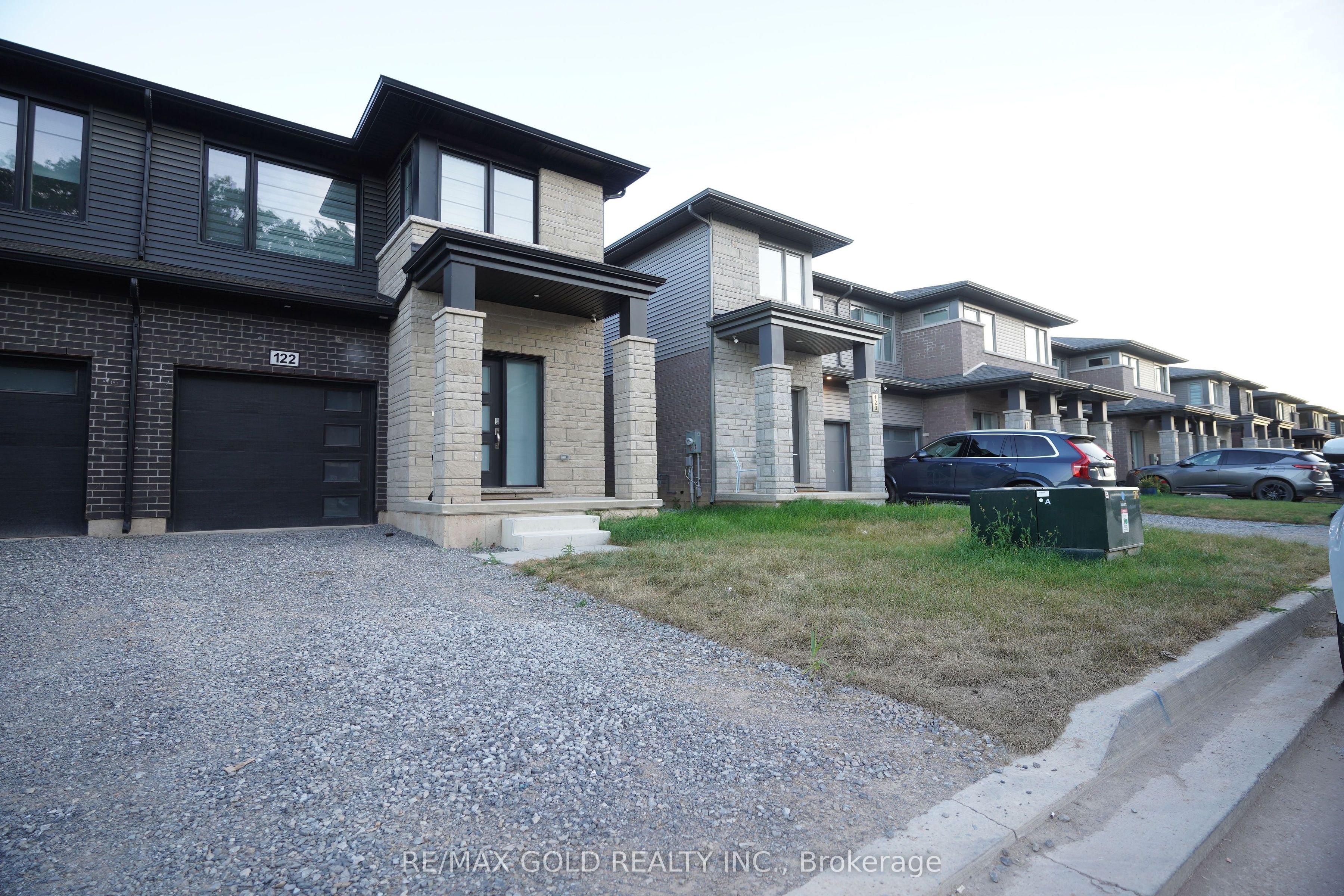 122 Willson Drive, Thorold, ON L3B 0A1 photo 3