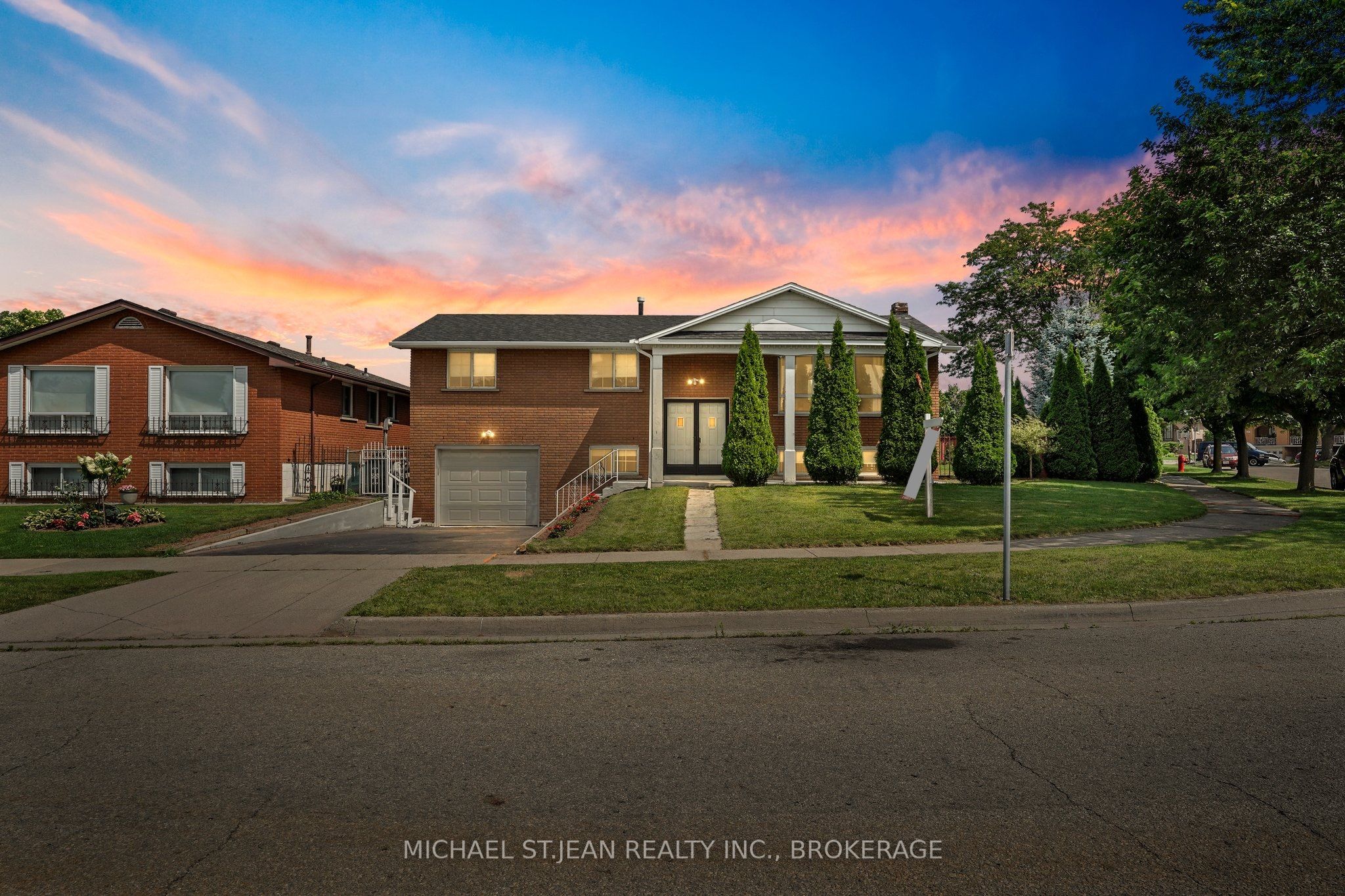 72 Eastbury Drive, Hamilton, ON L8E 2V5
