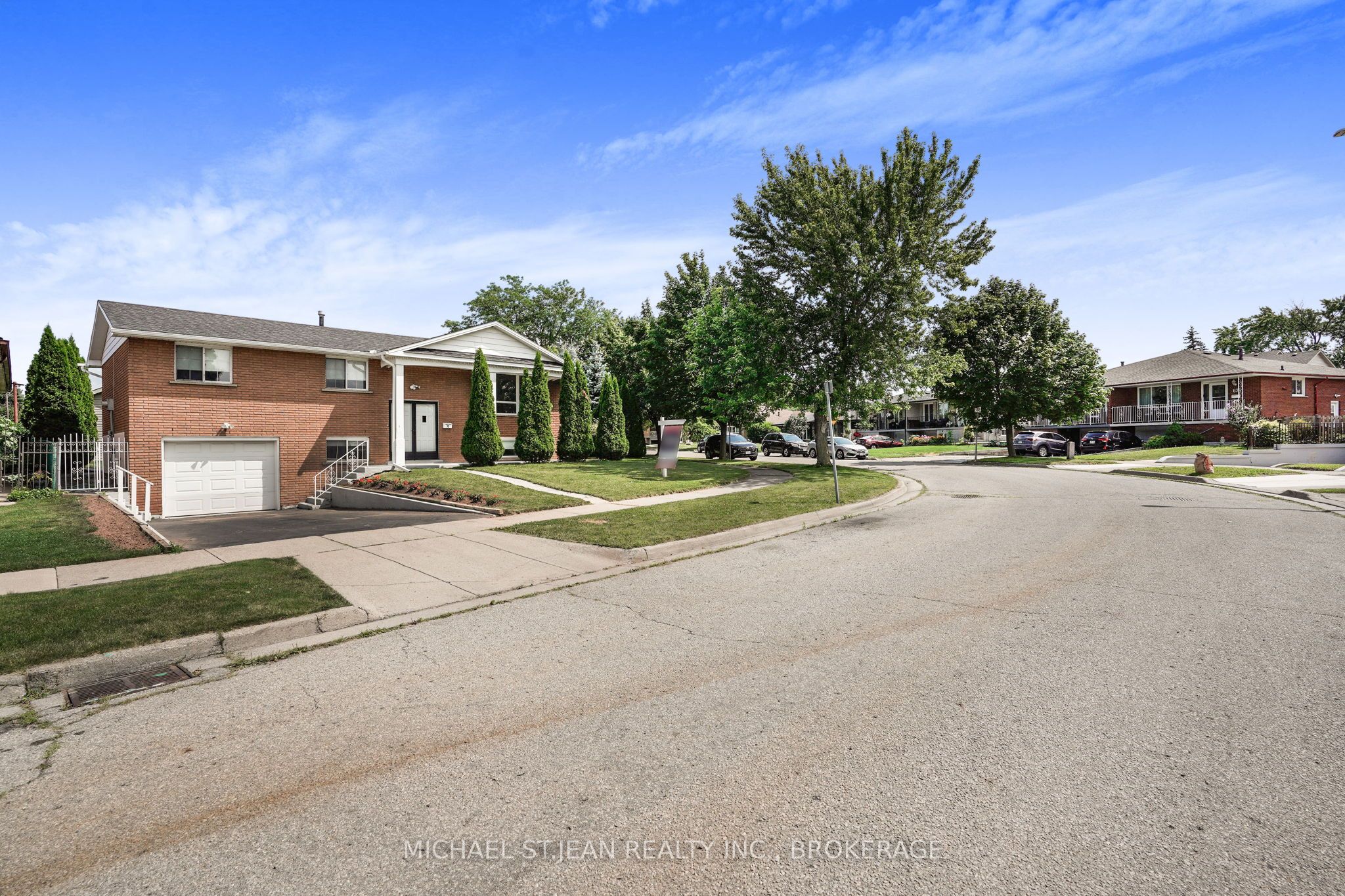 72 Eastbury Drive, Hamilton, ON L8E 2V5 photo 3