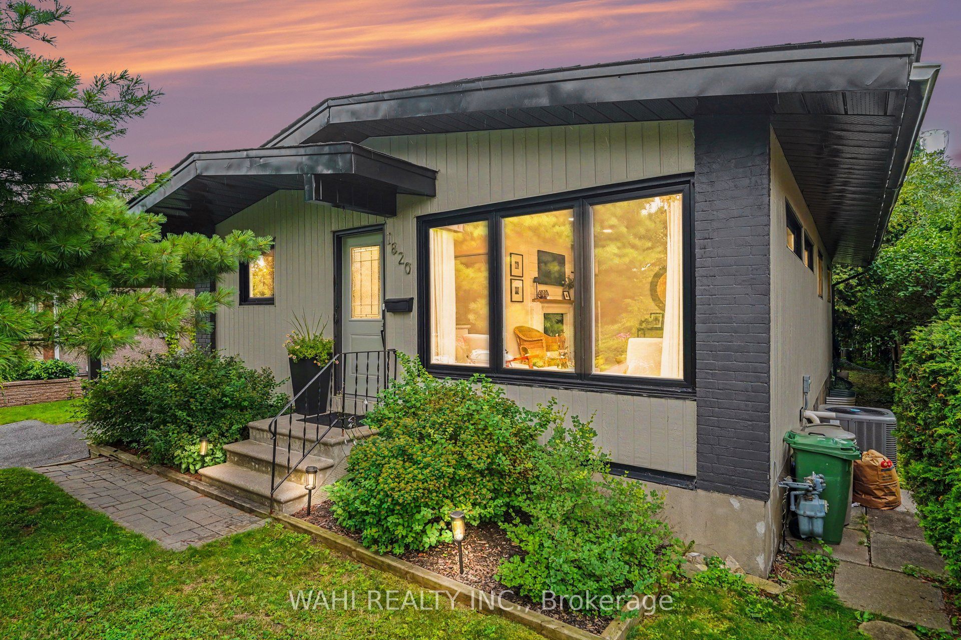 1820 Lorraine Avenue, Alta Vista and Area, ON K1H 6Z8 photo 3