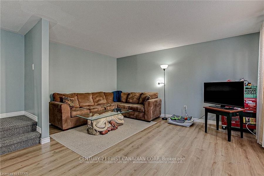230 CLARKE Road 6, London East, ON N5W 5P5 photo 3