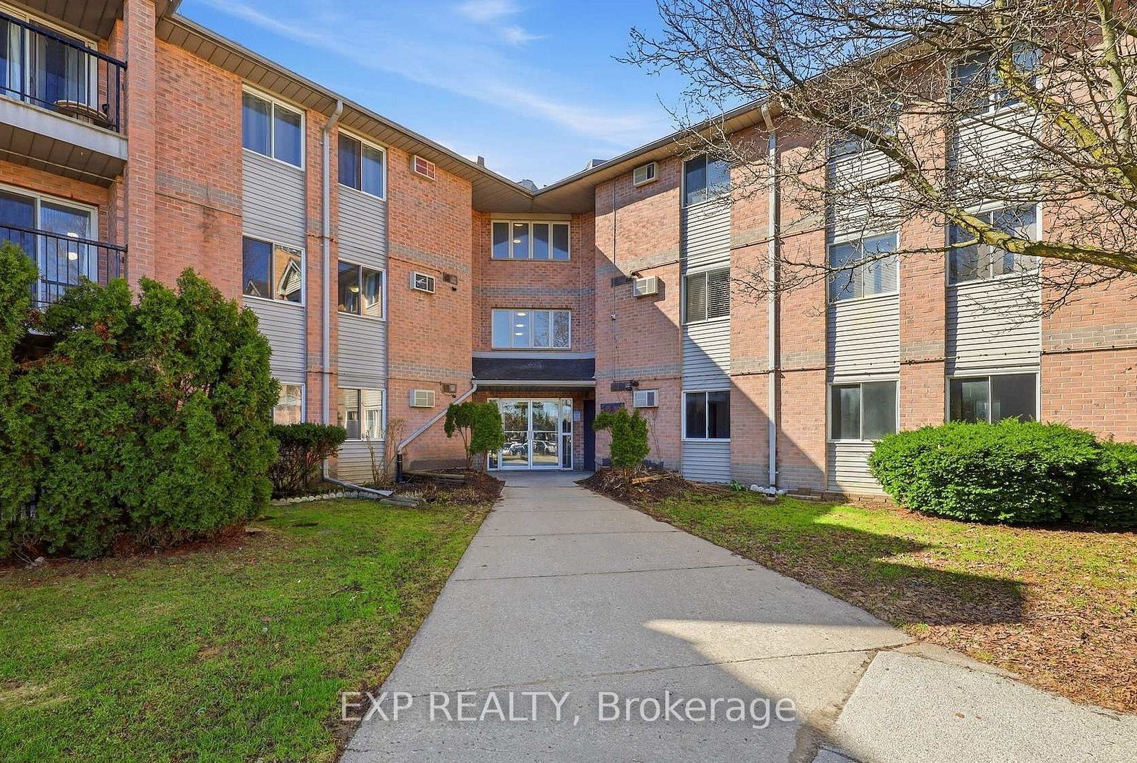 2228 Trafalgar Street 120, London East, ON N5V 4J8