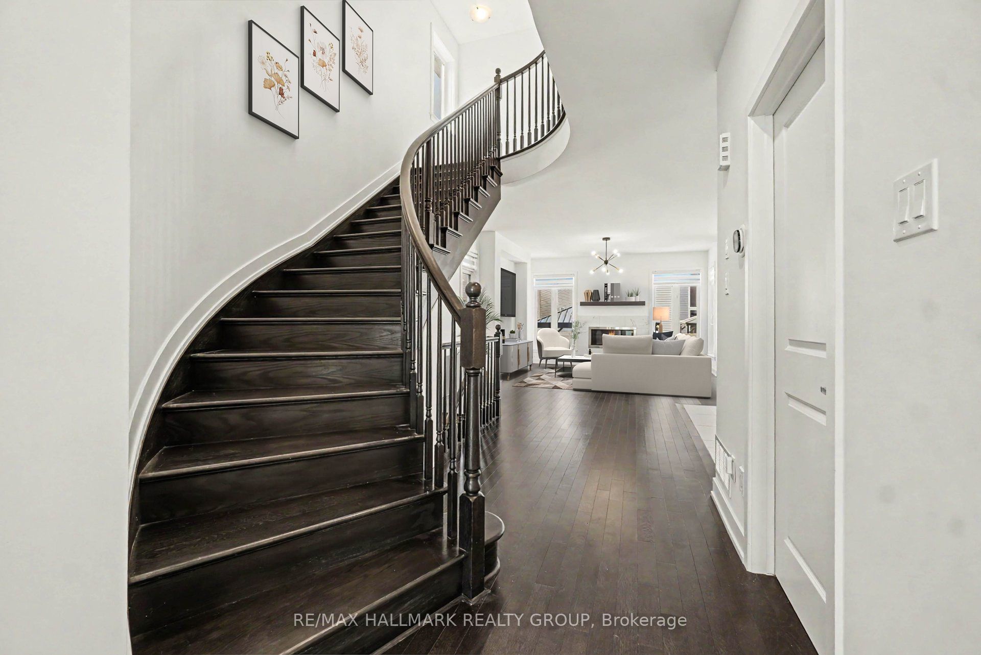 257 Joshua Street, Orleans - Convent Glen and Area, ON K0A 2Y0 photo 3