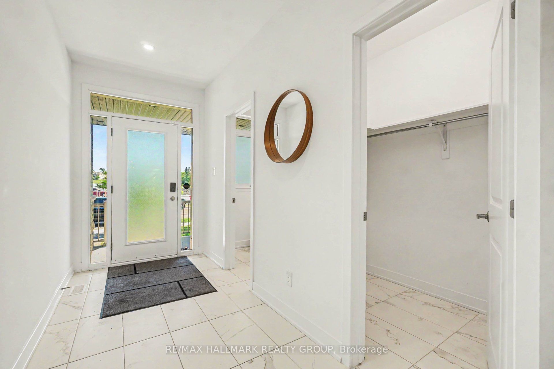 257 Joshua Street, Orleans - Convent Glen and Area, ON K0A 2Y0 photo 4
