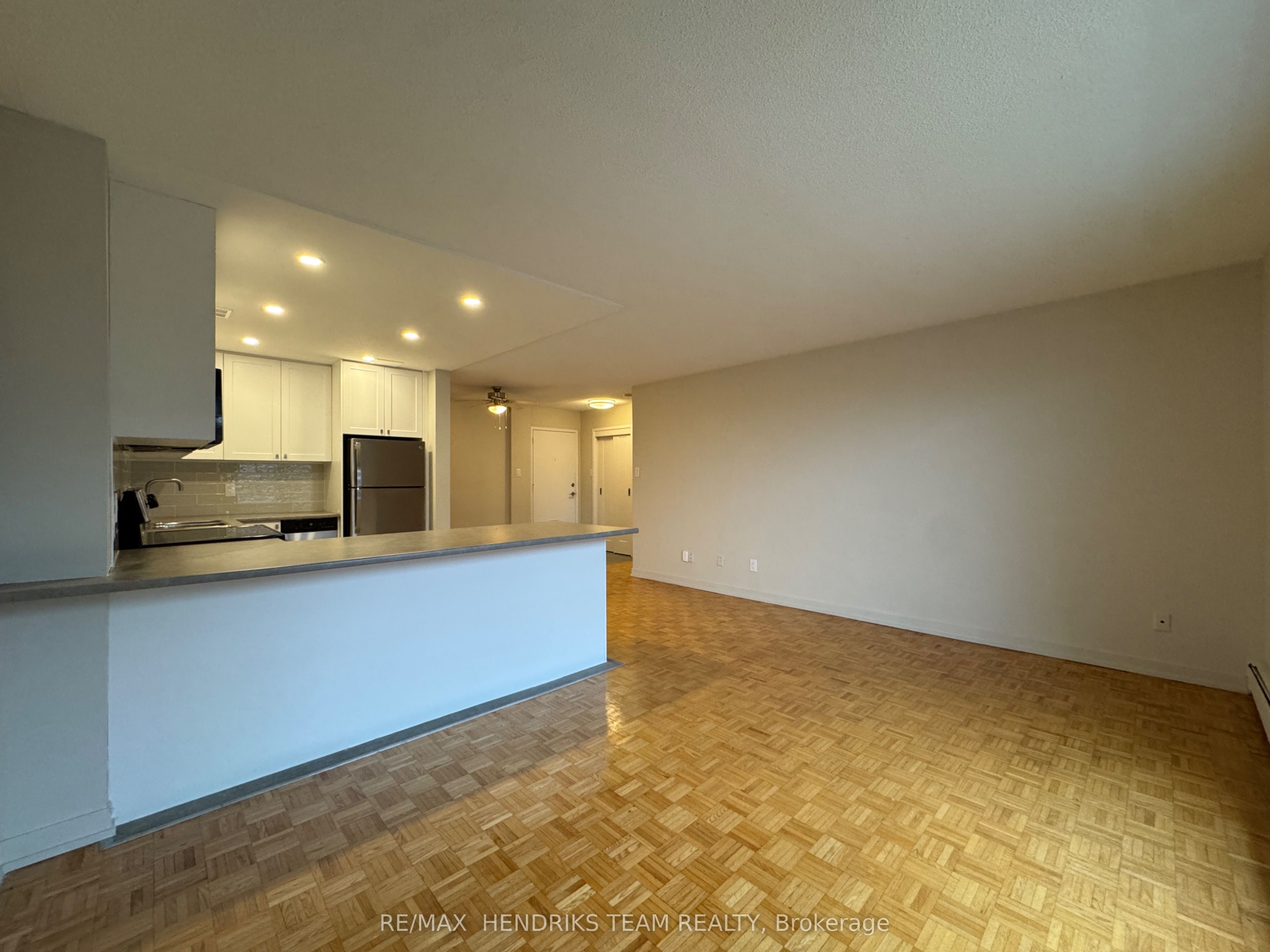 33 Leaside Drive 203, St. Catharines, ON L2M 4G2 photo 5