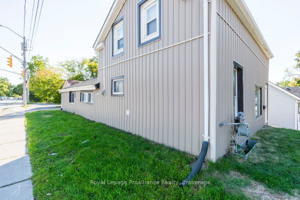 95 Grier Street, Belleville, ON K8P 3A2 photo 2