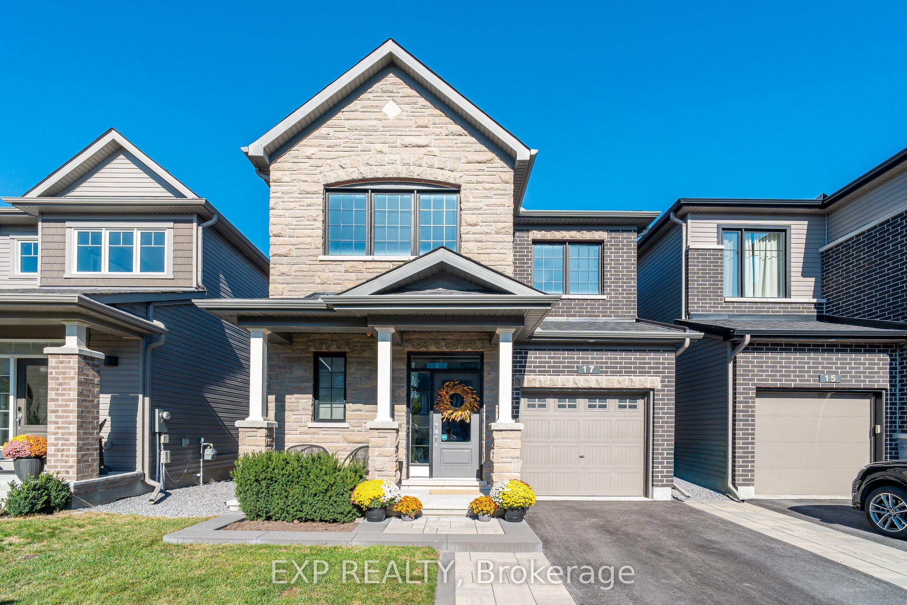17 Allan Moore Place, Stittsville - Munster - Richmond, ON K2S 2A9