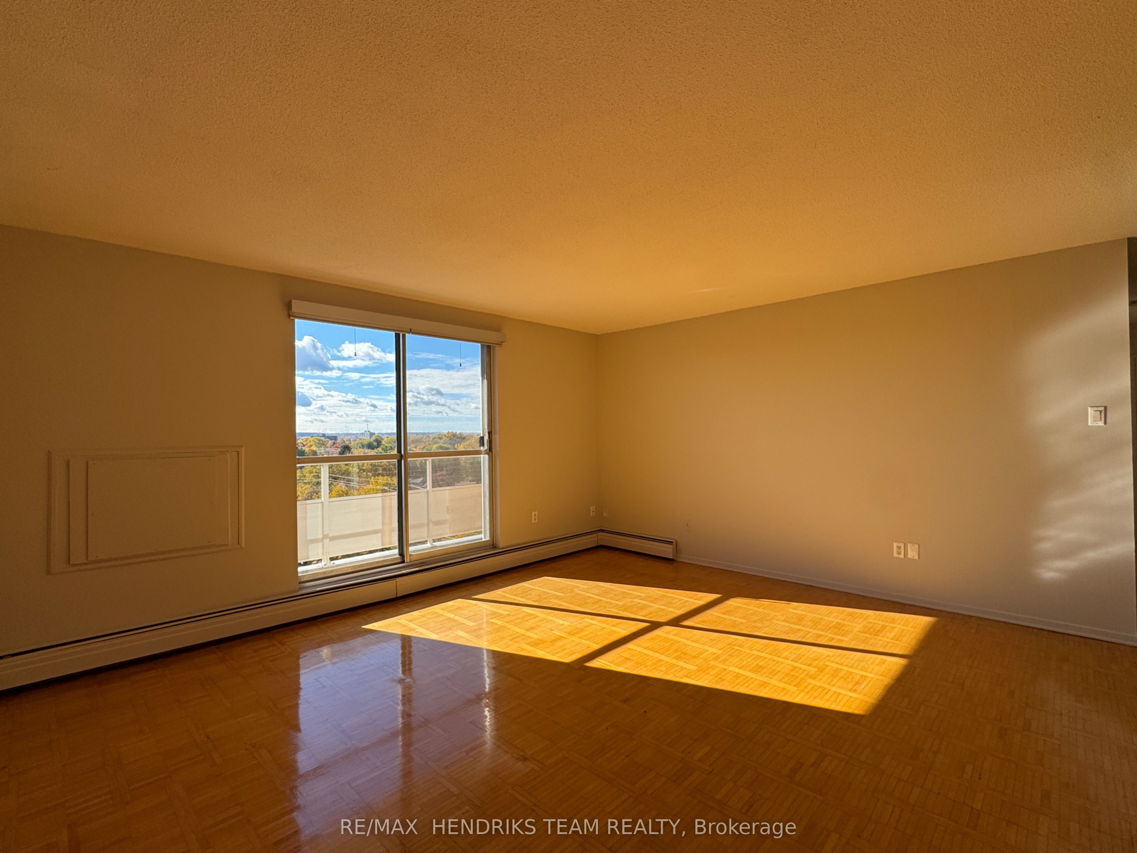 60 Windward Street 809, St. Catharines, ON L2M 4H2 photo 3