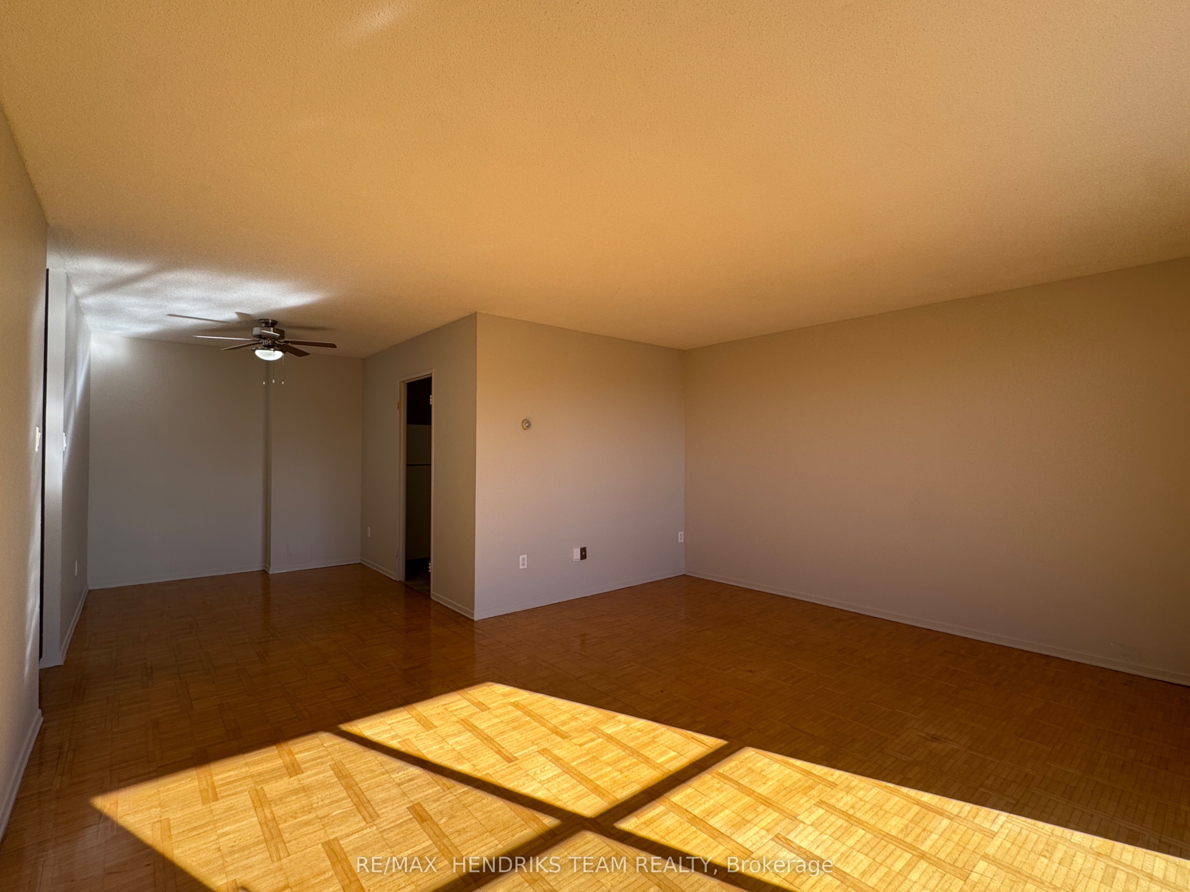 60 Windward Street 809, St. Catharines, ON L2M 4H2 photo 5