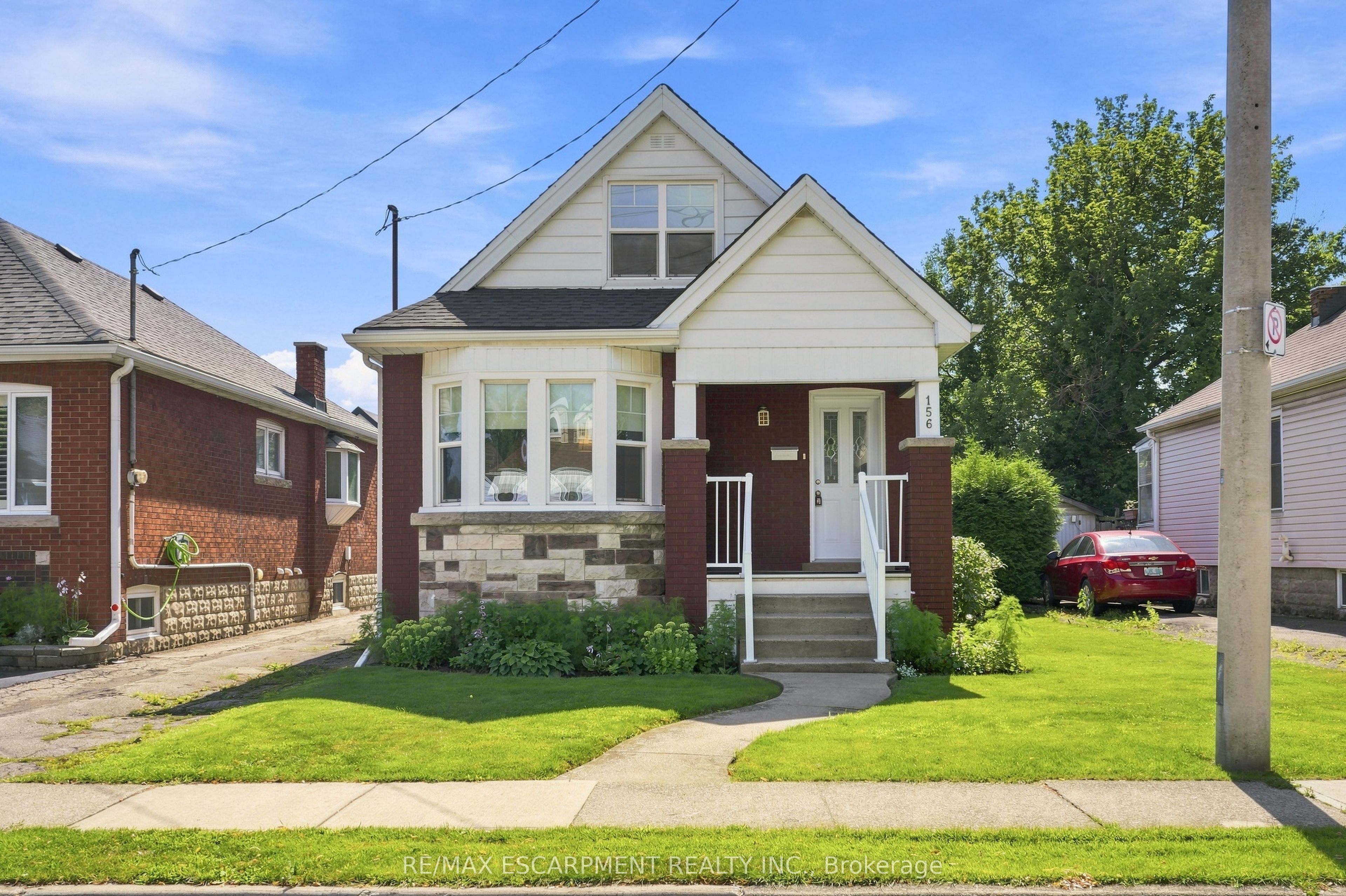 156 Tragina Avenue N, Hamilton, ON L8H 5C8