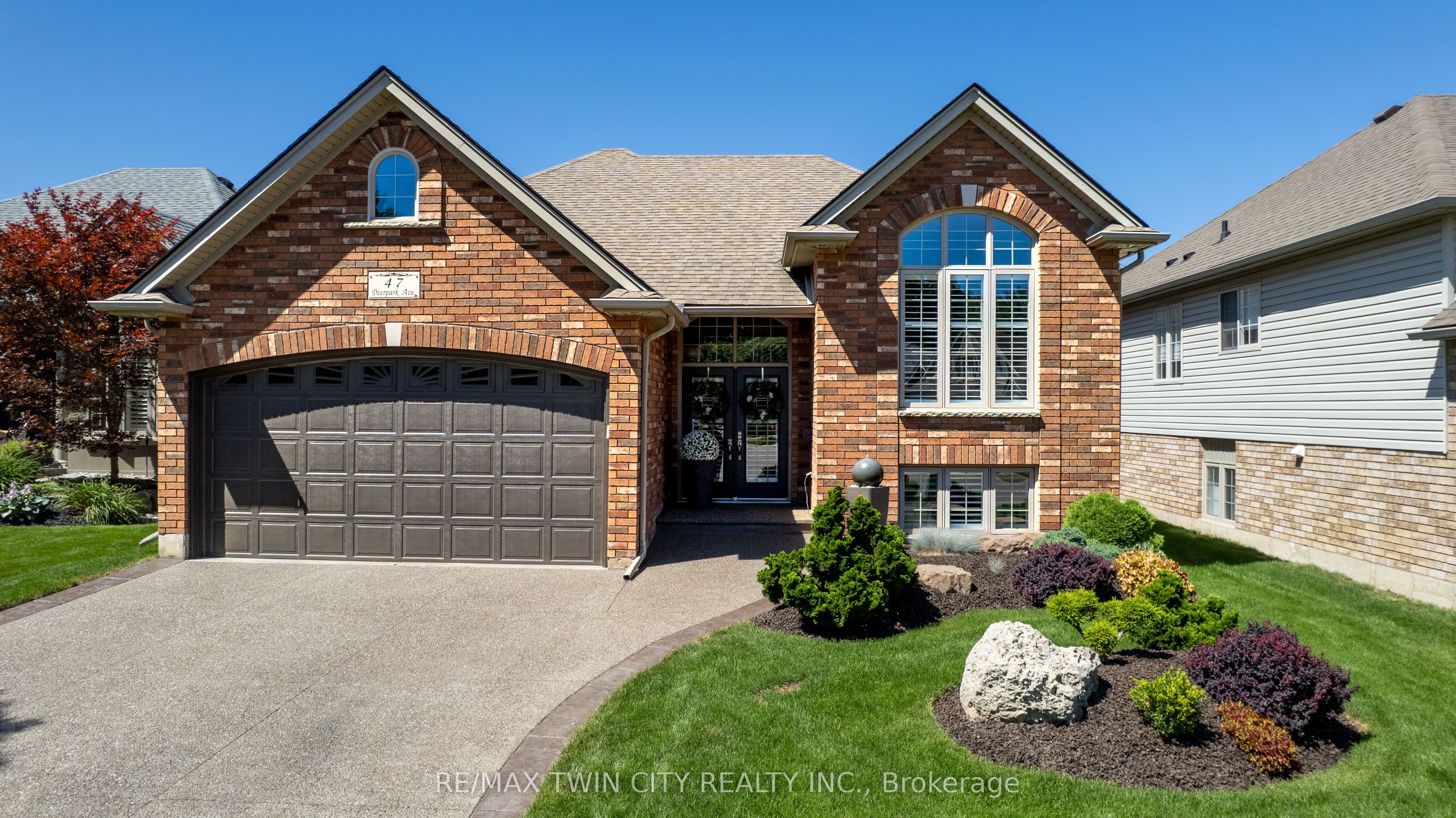 47 Deerpark Avenue, Brantford, ON N3R 8B1