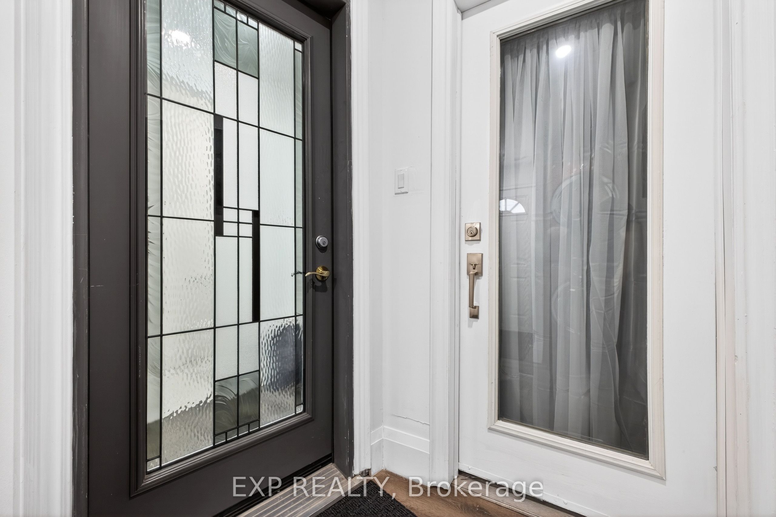 6564 LEVEL Avenue, Niagara Falls, ON L2G 4B7 photo 5