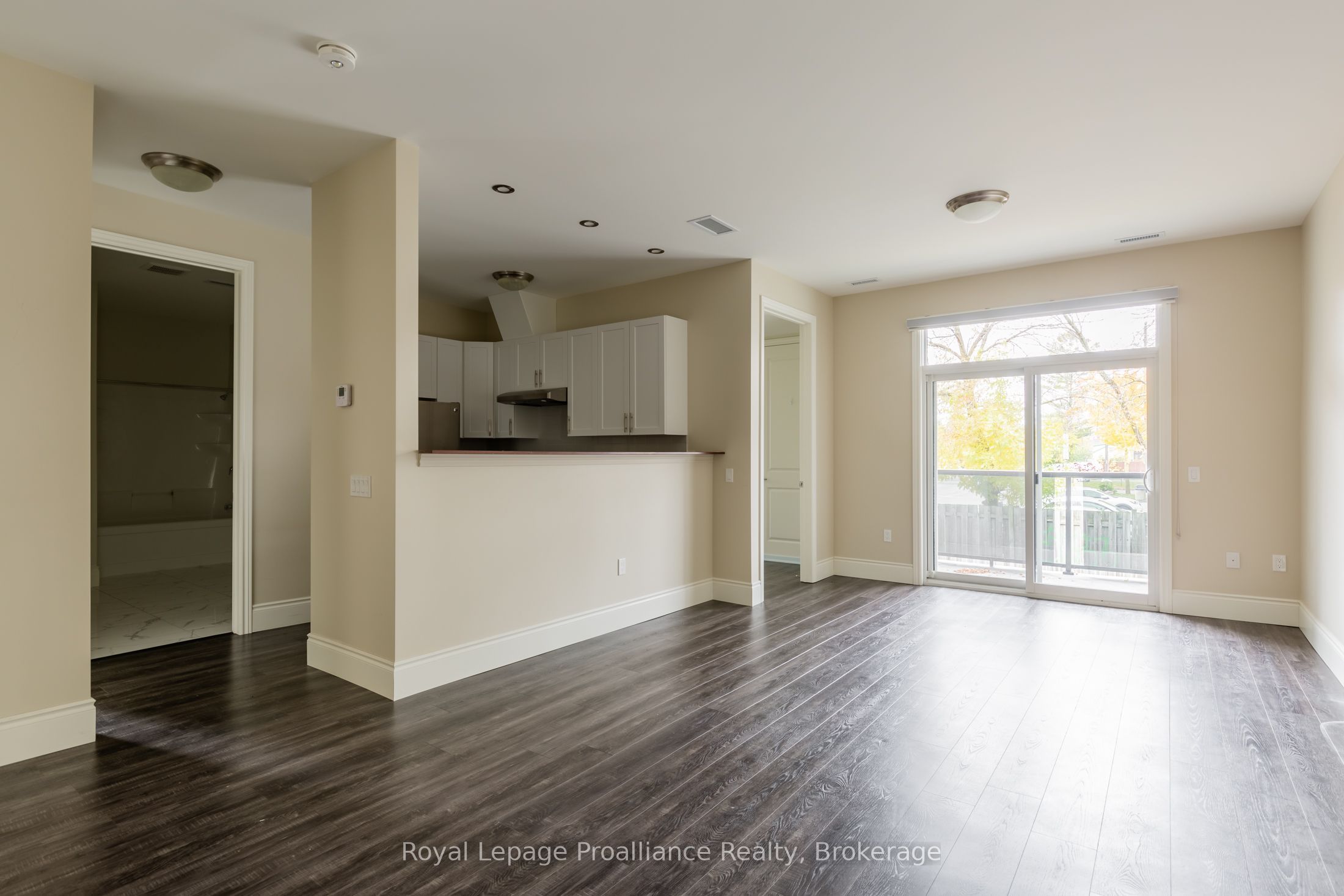 863 Abbey Lane 206, Peterborough, ON K9H 0J3 photo 5
